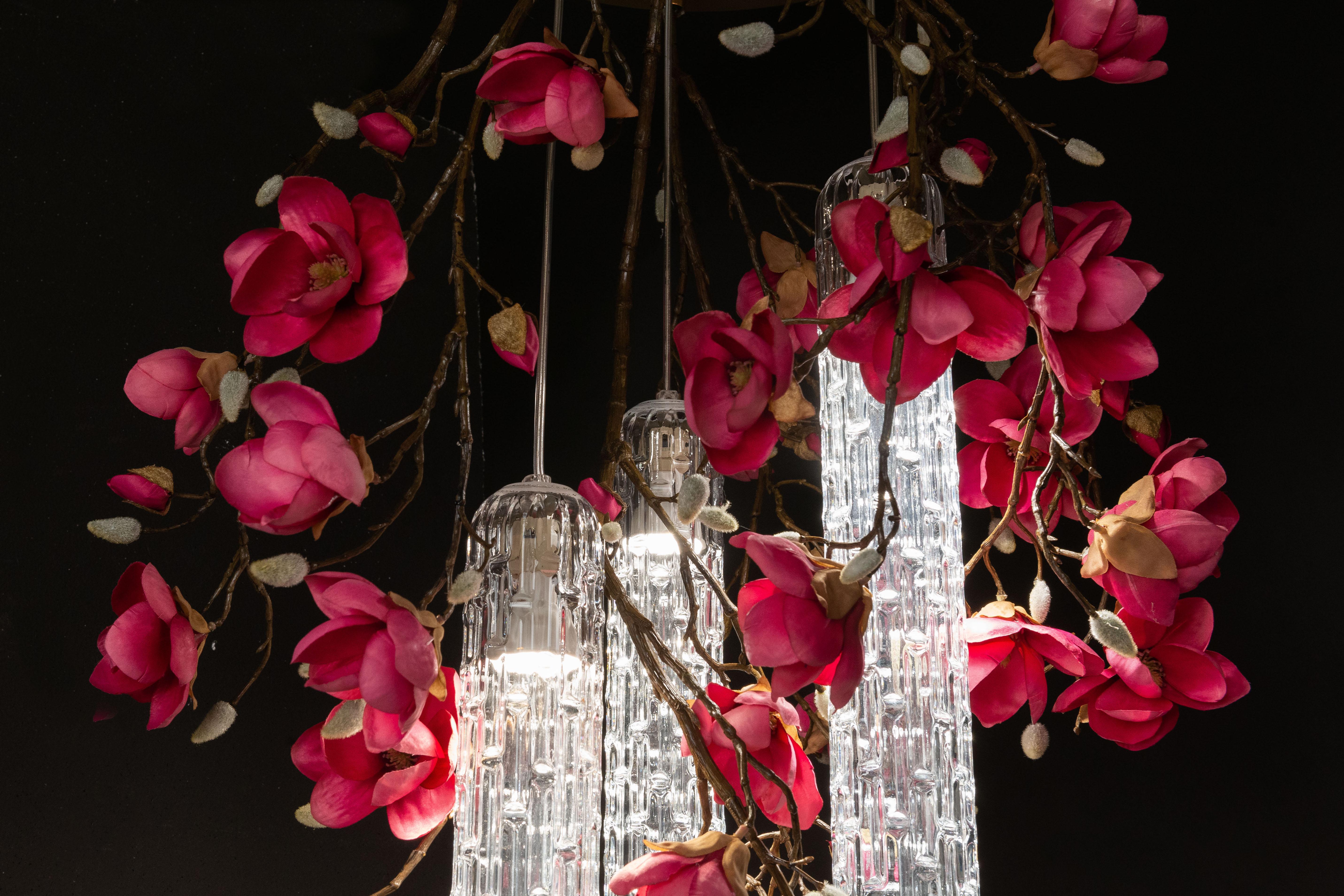 Flower Power Magnolia Fuchsia & Clear Pipes Small Round Chandelier, Italy For Sale 1