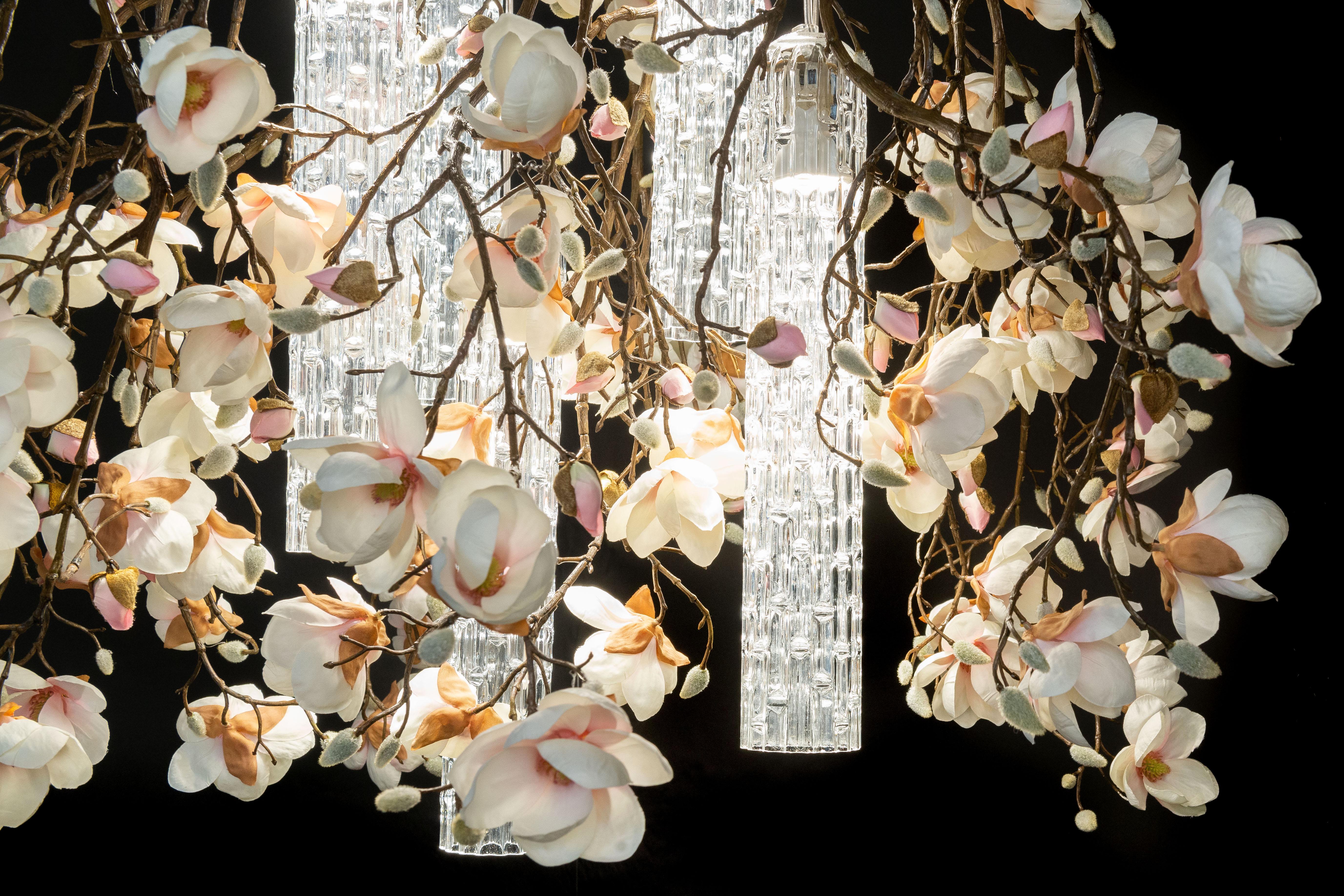 Flower Power Magnolia Pink-Cream Square Chandelier, Italy In New Condition For Sale In Treviso, Treviso