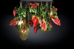 Flower Power Roter Anthurium + Ei-Lampen-Kronleuchter, Italien