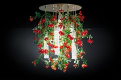 Lustre rond « Flower Power » à grandes roses rouges sauvages, Venise, Italie