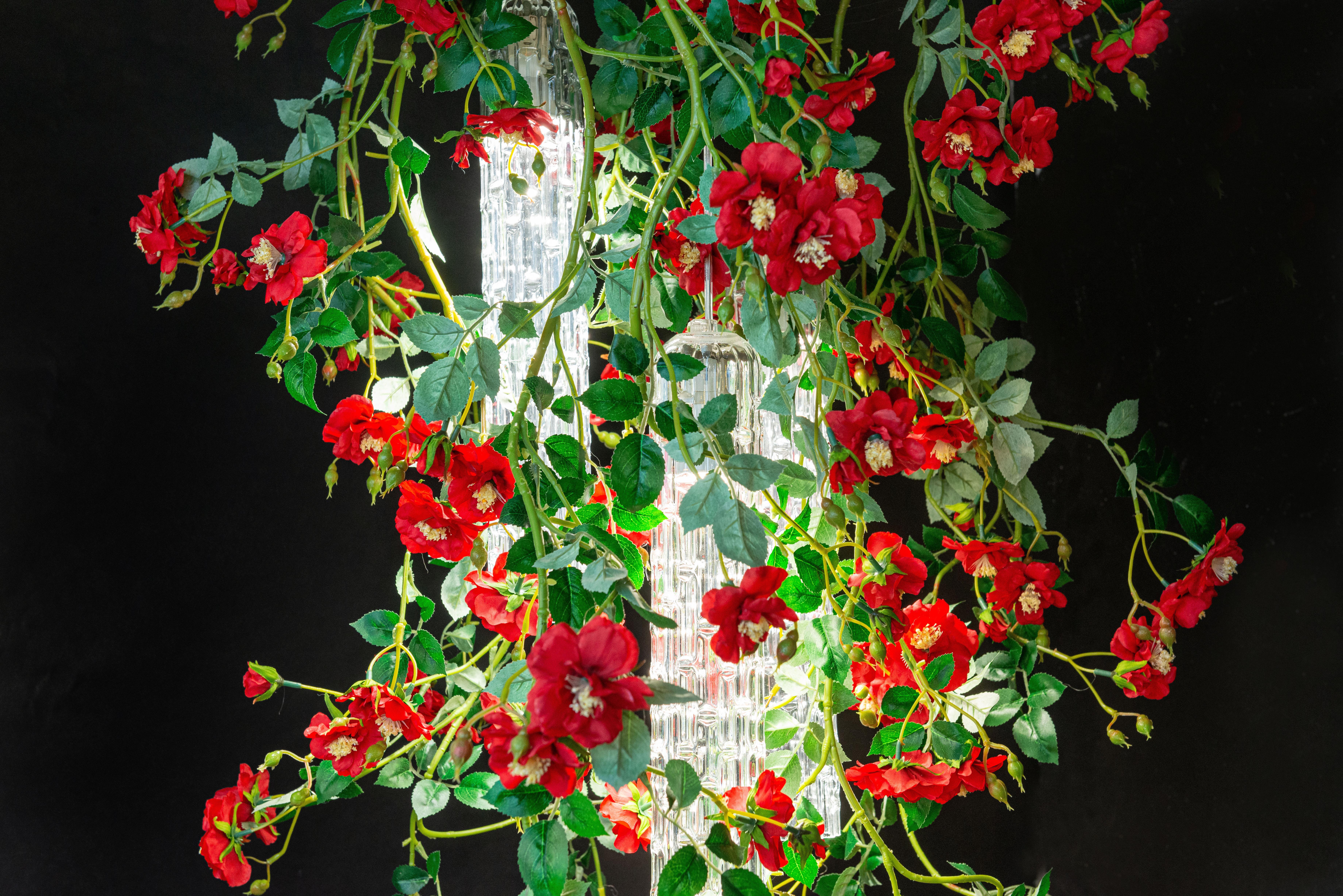 Italian Flower Power Wild Red Rose Small Round Chandelier, Venice, Italy For Sale