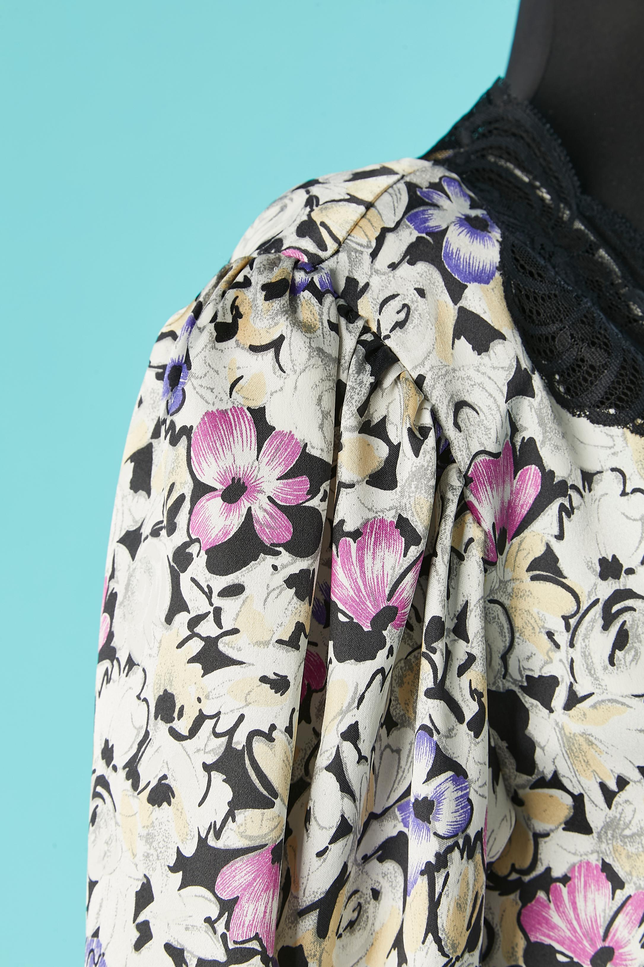 Nachthemd und Negligé mit Blumendruck und Spitze Christian Dior Lingerie für Saks  (Grau) im Angebot