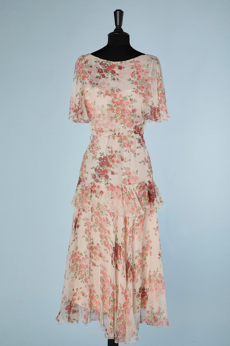 Women's Flower printed chiffon dress with ruffles. tulle and silk lining. Circa 1930's  For Sale
