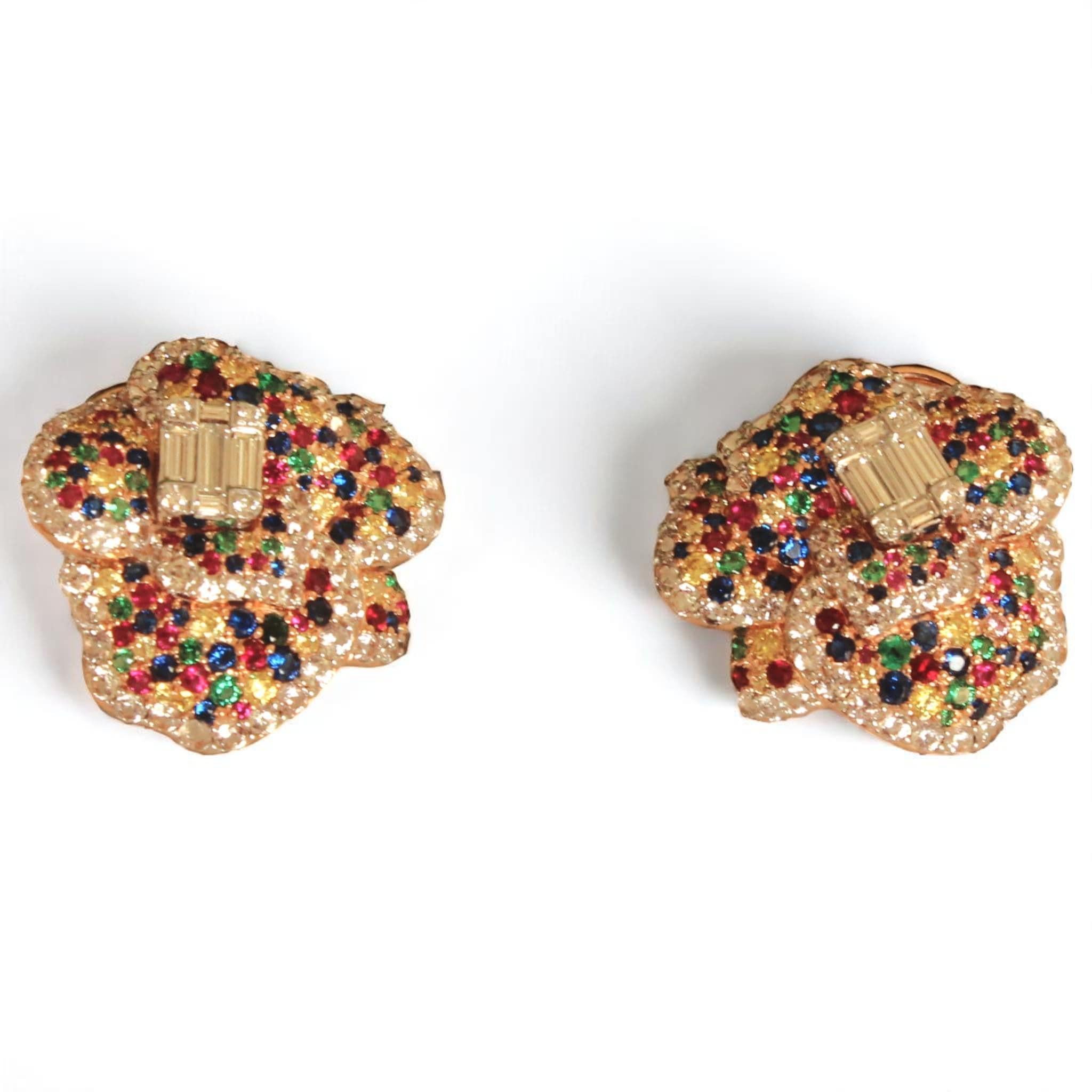Boucles d'oreilles en or massif 14k (certifié) avec diamants Rainbow Diamonds en forme de fleur Neuf - En vente à New Delhi, DL