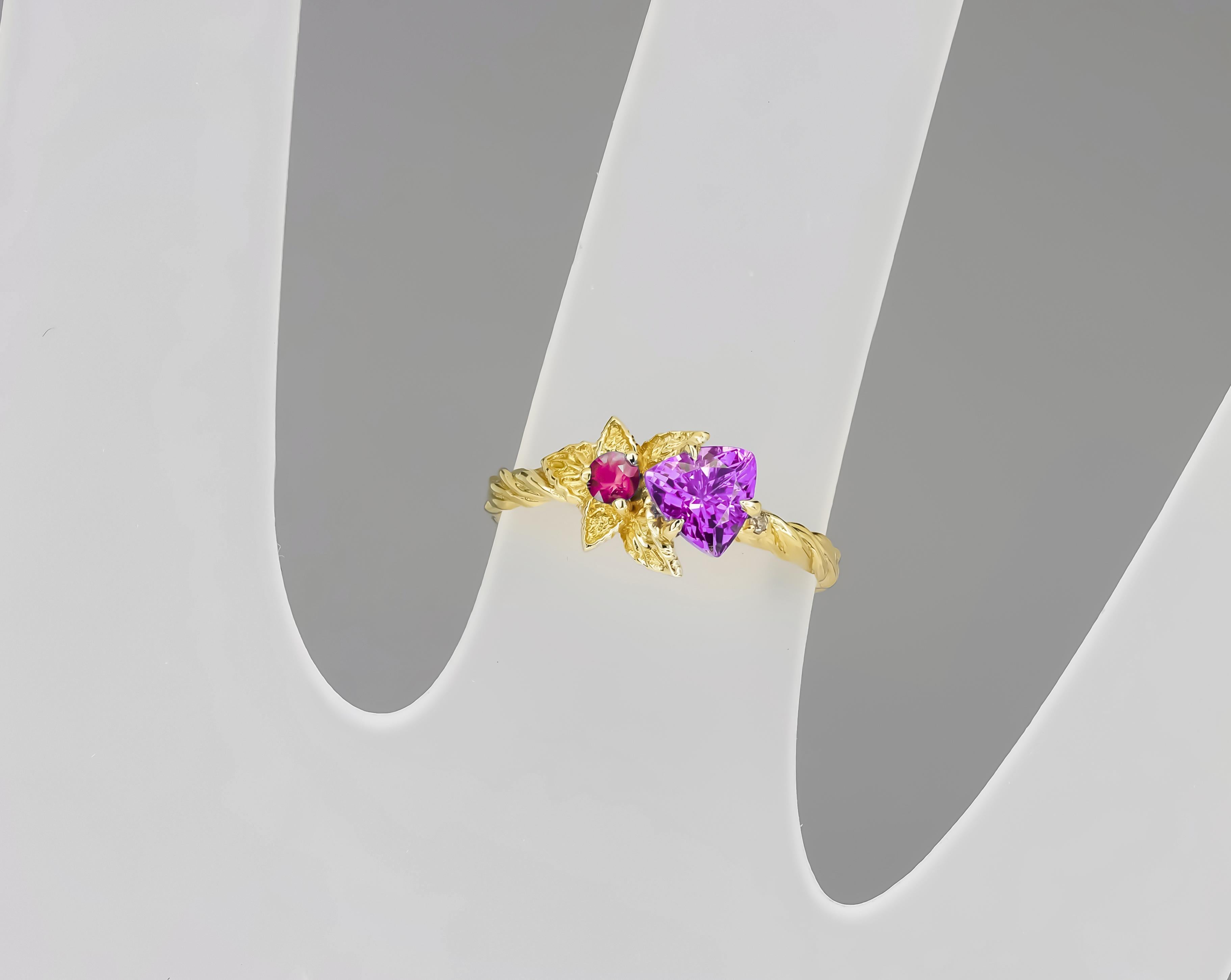 For Sale:  Flower red purple gemstone 14k gold ring 5
