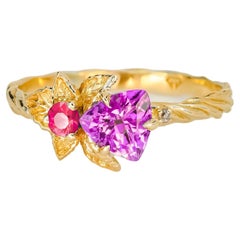Flower red purple gemstone 14k gold ring.
