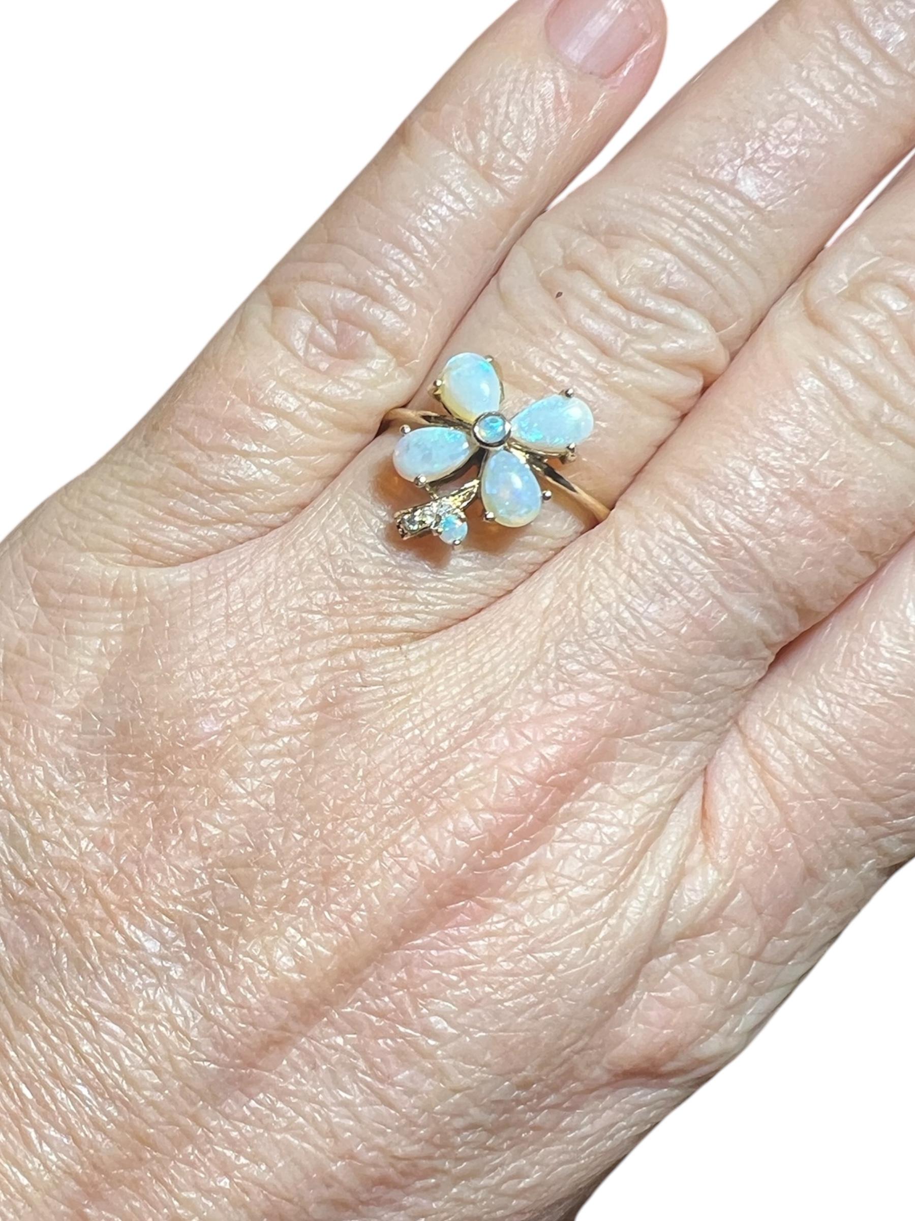 Women's Flower” Ring 9 Carat Yellow Gold Opals And Diamonds For Sale