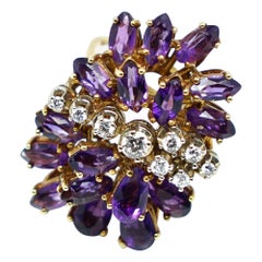 Flower Ring in Gold 18 Karats with Ornamental Shining Amethysts and Diamonds