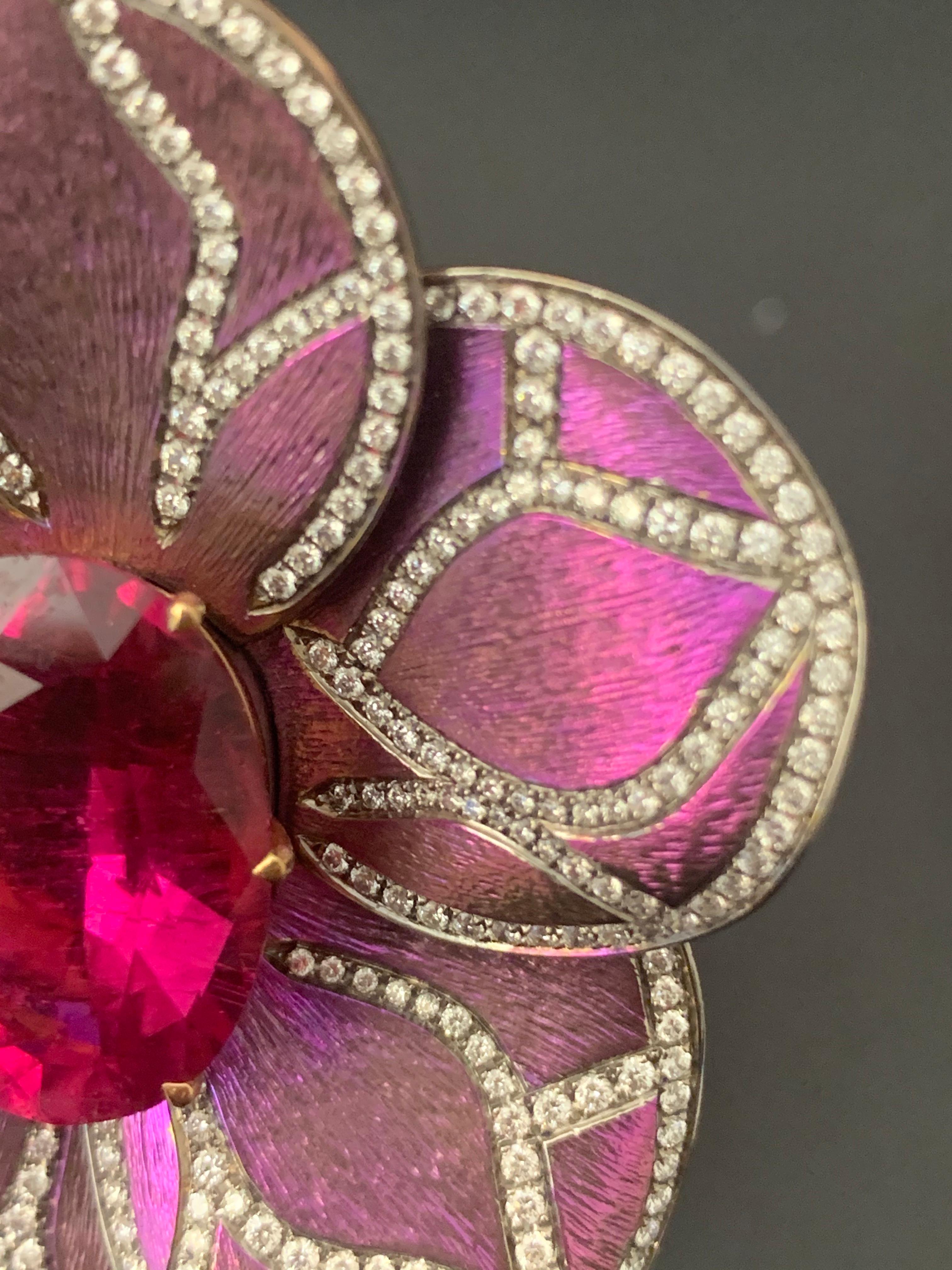 Titanium and Gold Rubellite 18.99 Carat Flower Ring In New Condition For Sale In Geneva, CH