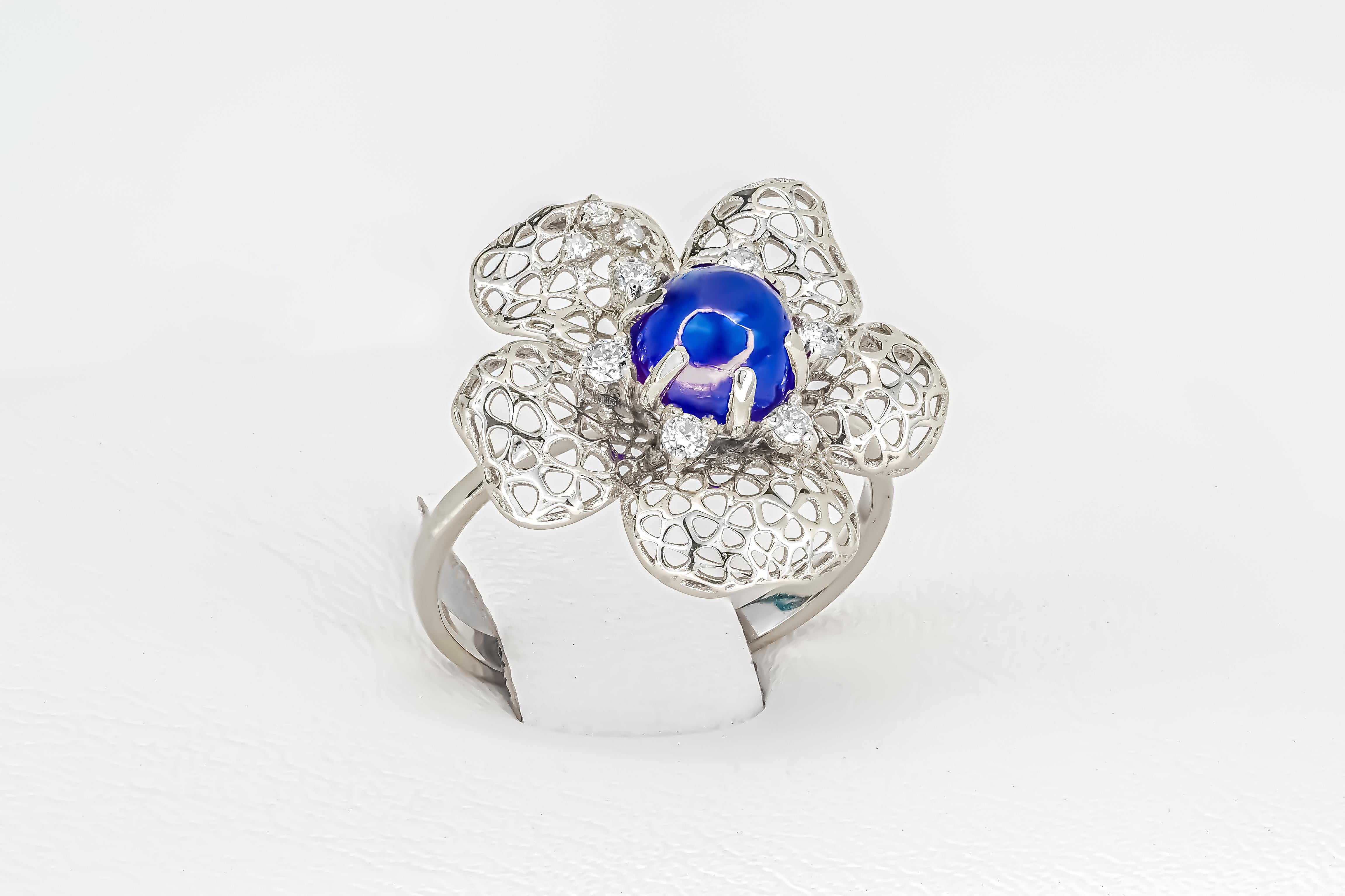 Flower ring with blue sapphire cabohon in 14k gold For Sale 1