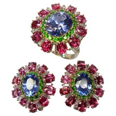 Flower Set of Ring and Earrings with natural  Sapphire, emeralds and Spinels 