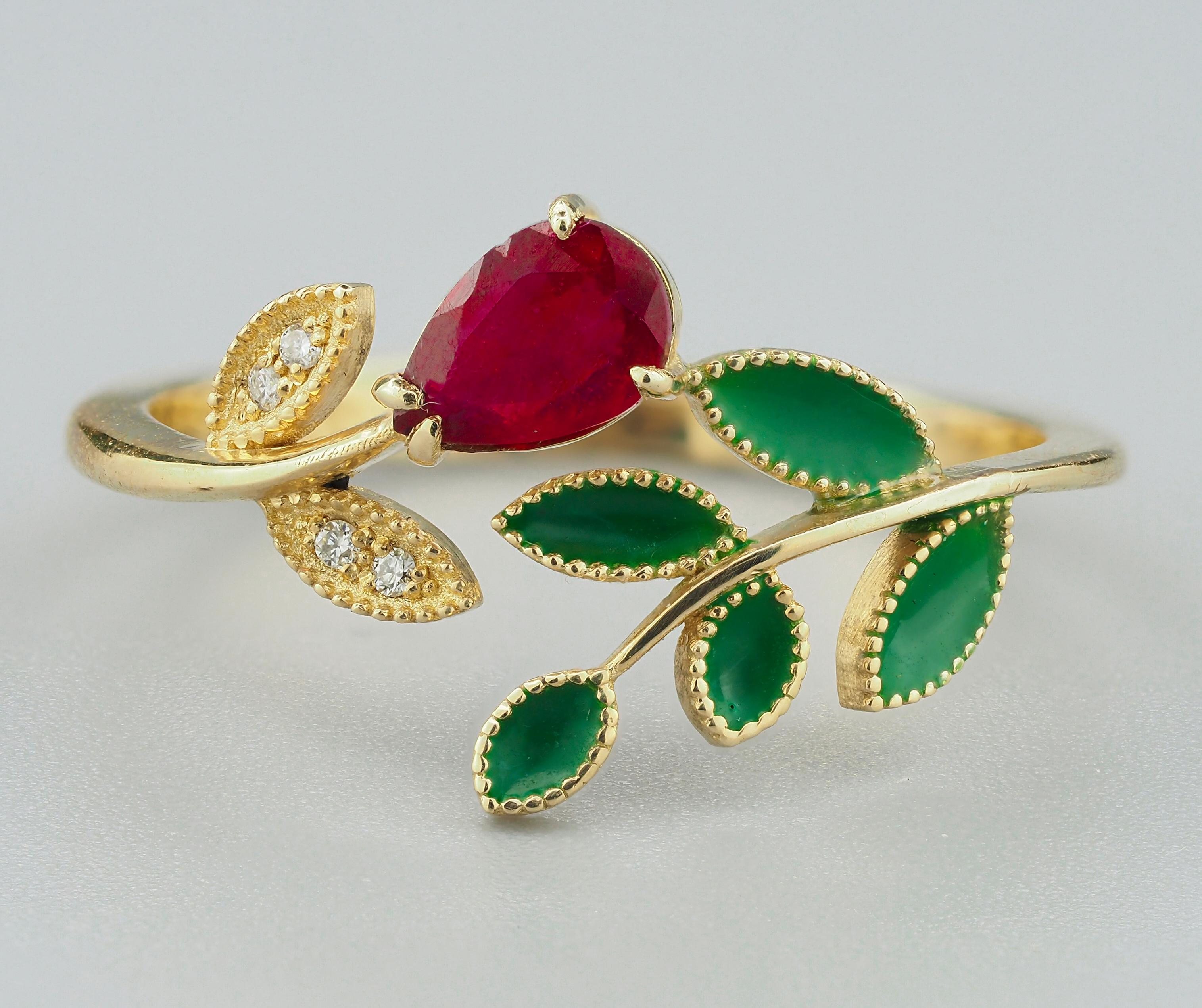 Women's Flower ring with ruby in 14k gold.  For Sale