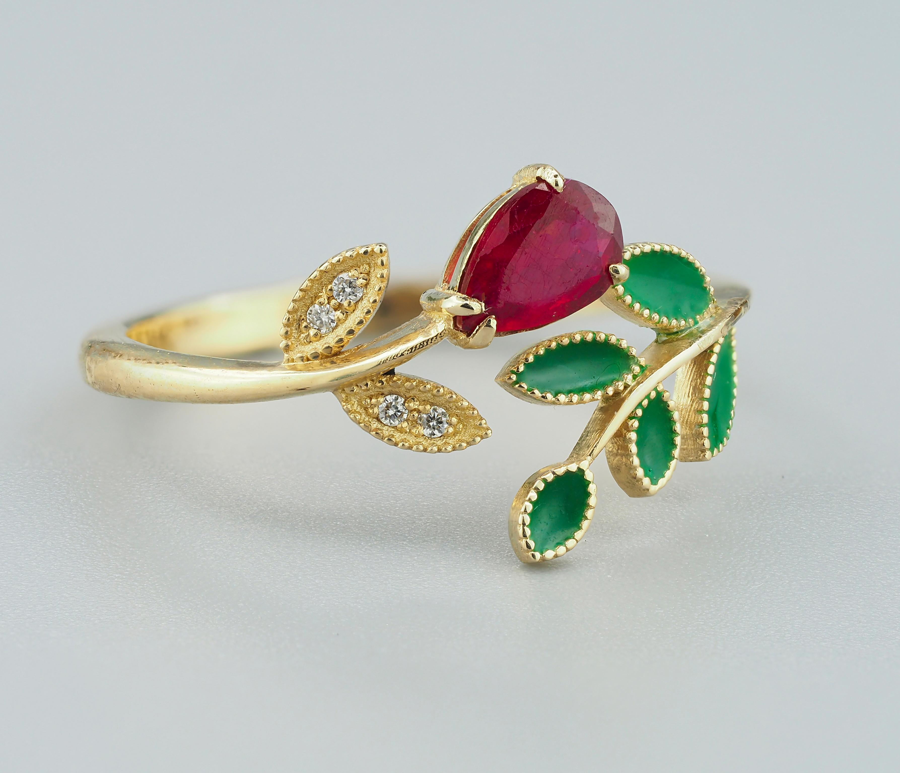 Flower ring with ruby in 14k gold.  For Sale 1