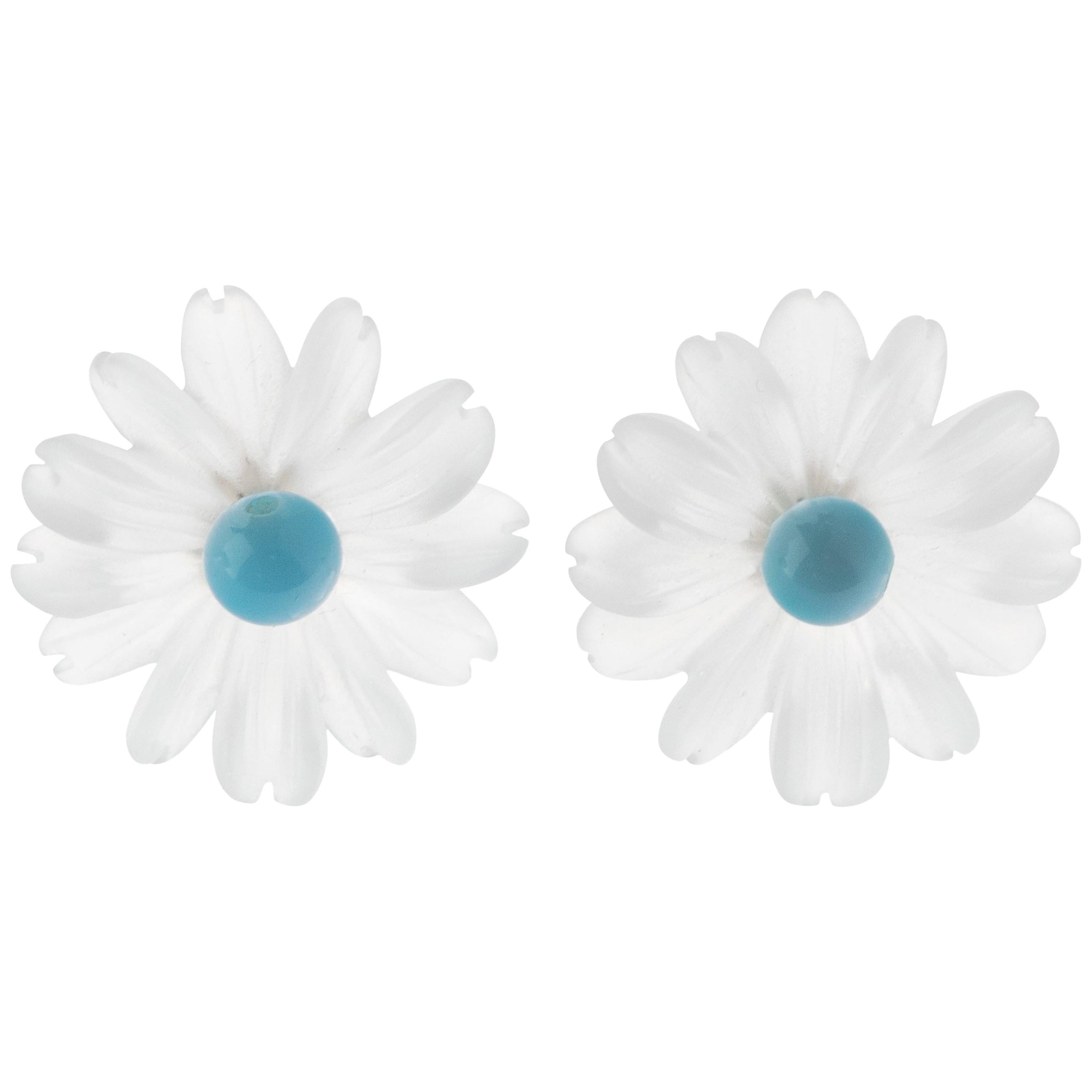 Handgefertigte italienische Ohrstecker, Blumen-Bergkristall-Achat geschnitzt 18 Karat Gold Ohrstecker