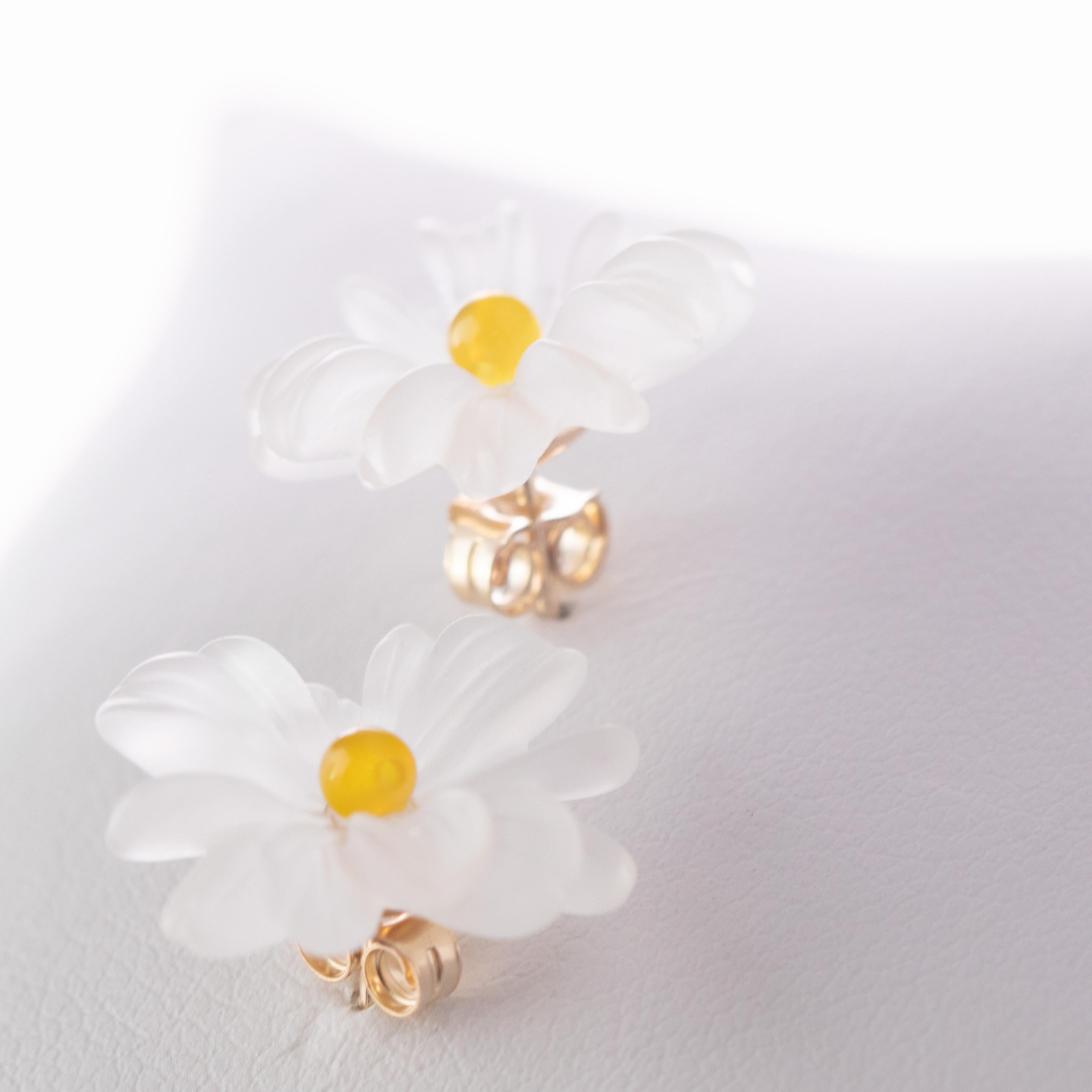 Flower Rock Crystal Agate Carved 9 Karat Gold Stud Handmade Italian Earrings For Sale 1