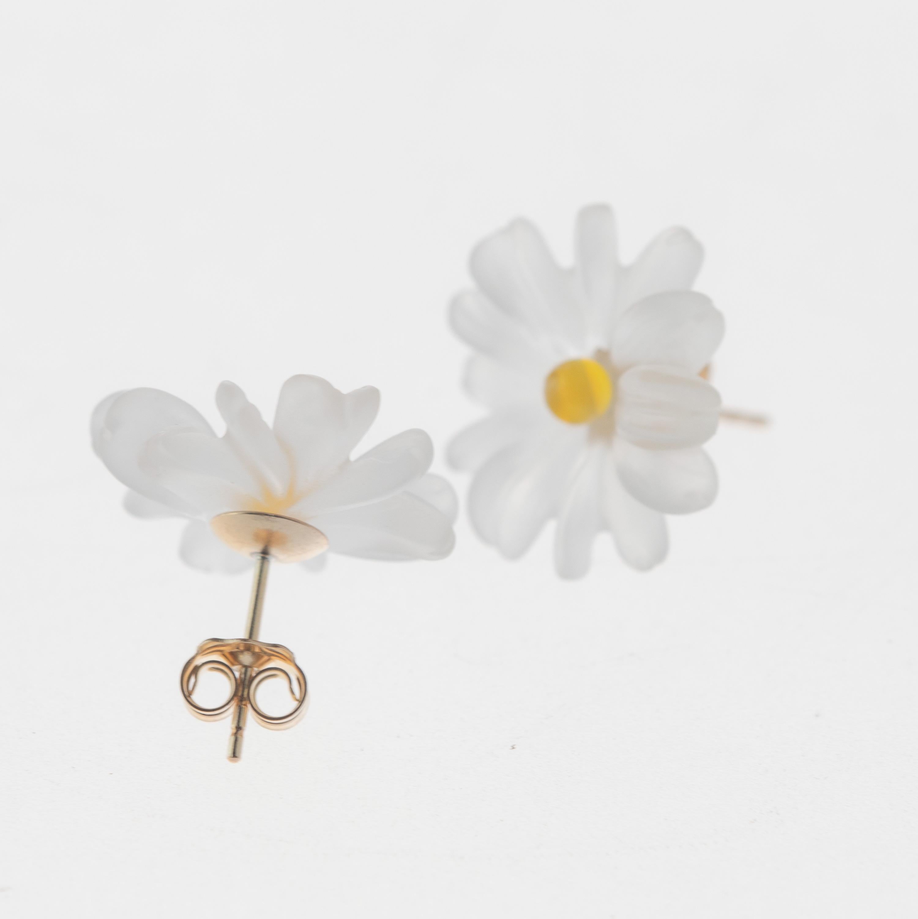 Clous d'oreilles italiens pour fille en agate, cristal de roche et agate sculptée, fabriqués à la main Neuf - En vente à Milano, IT