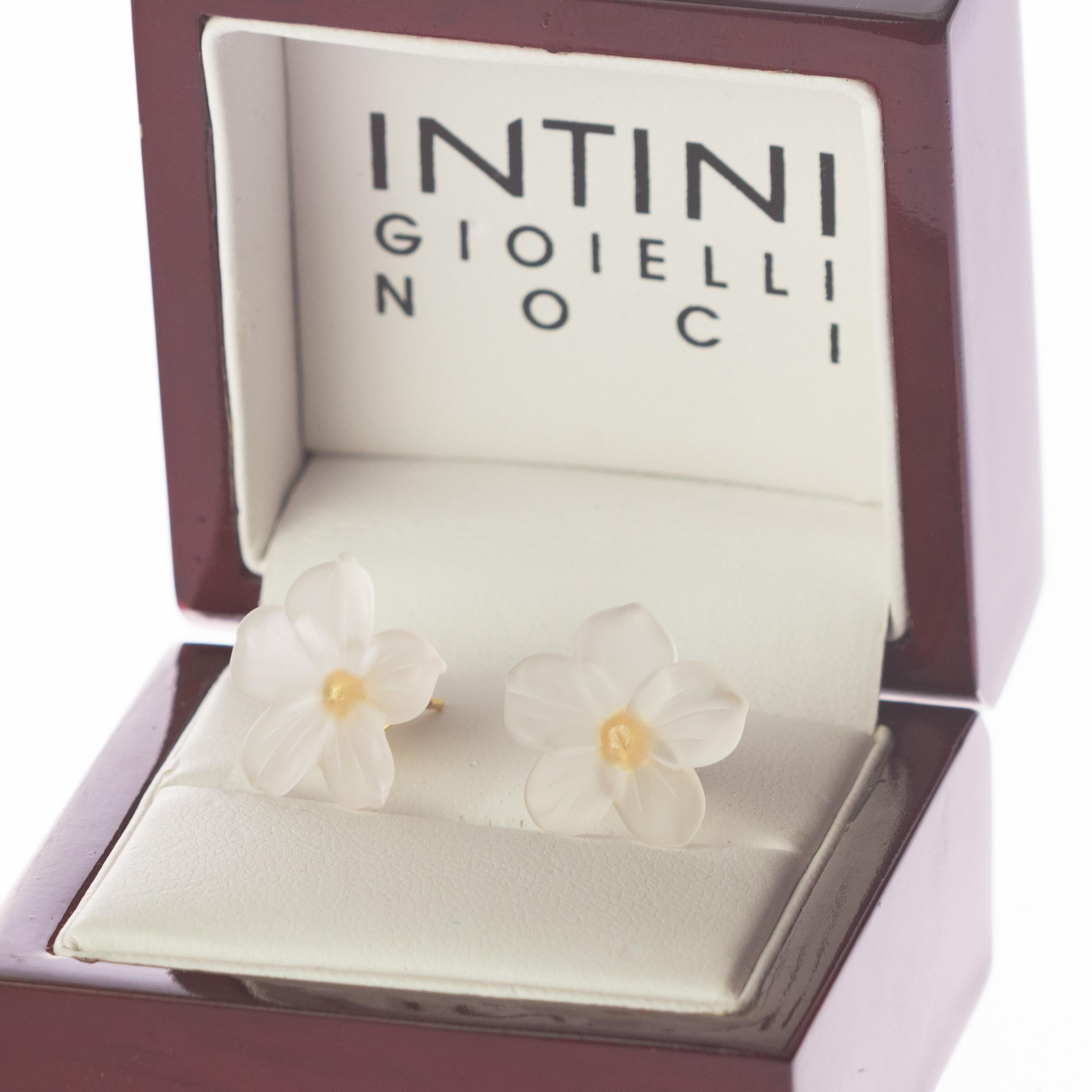Flower Rock Crystal Carved 14 Karat Yellow Gold Stud Handmade Italian Earrings For Sale 5