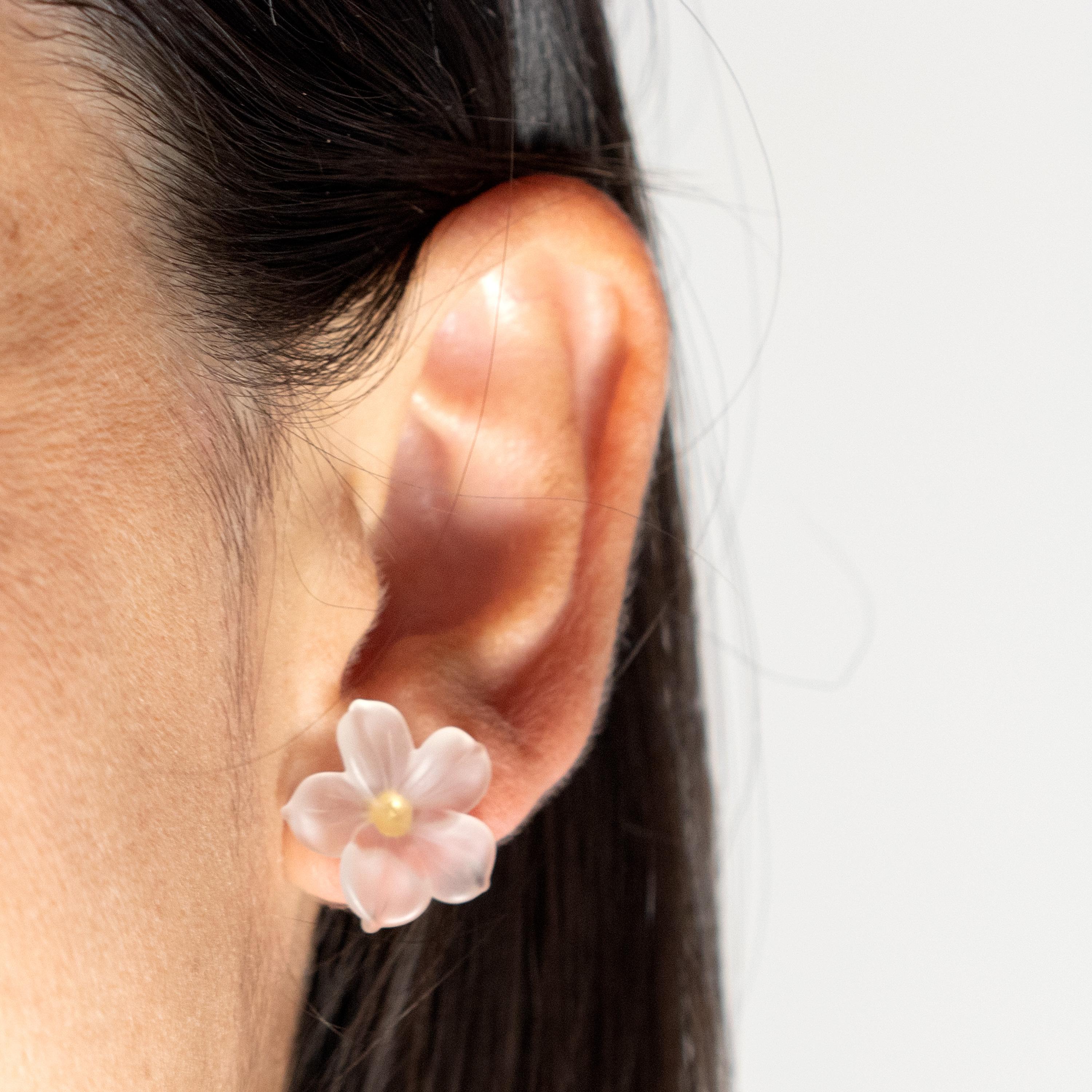 white sunflower earrings