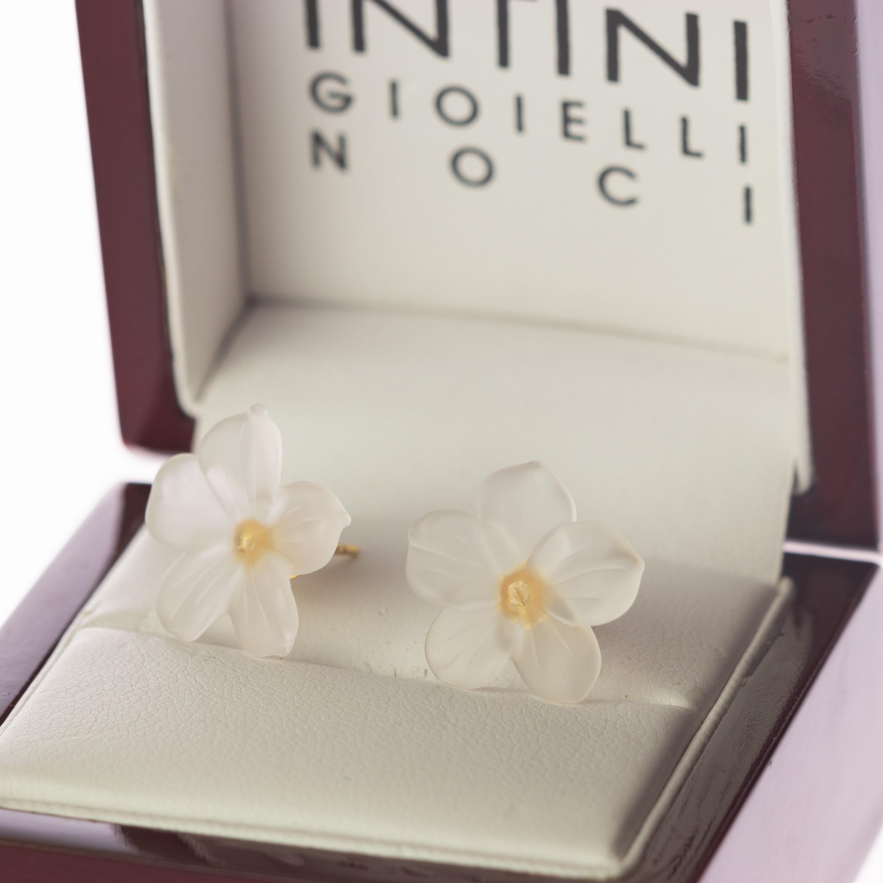 Boucles d'oreilles italiennes en or jaune 14 carats, sculptées dans le cristal de roche. en vente 5