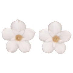 Flower Rock Crystal Carved 9 Karat Yellow Gold Stud Handmade Italian Earrings