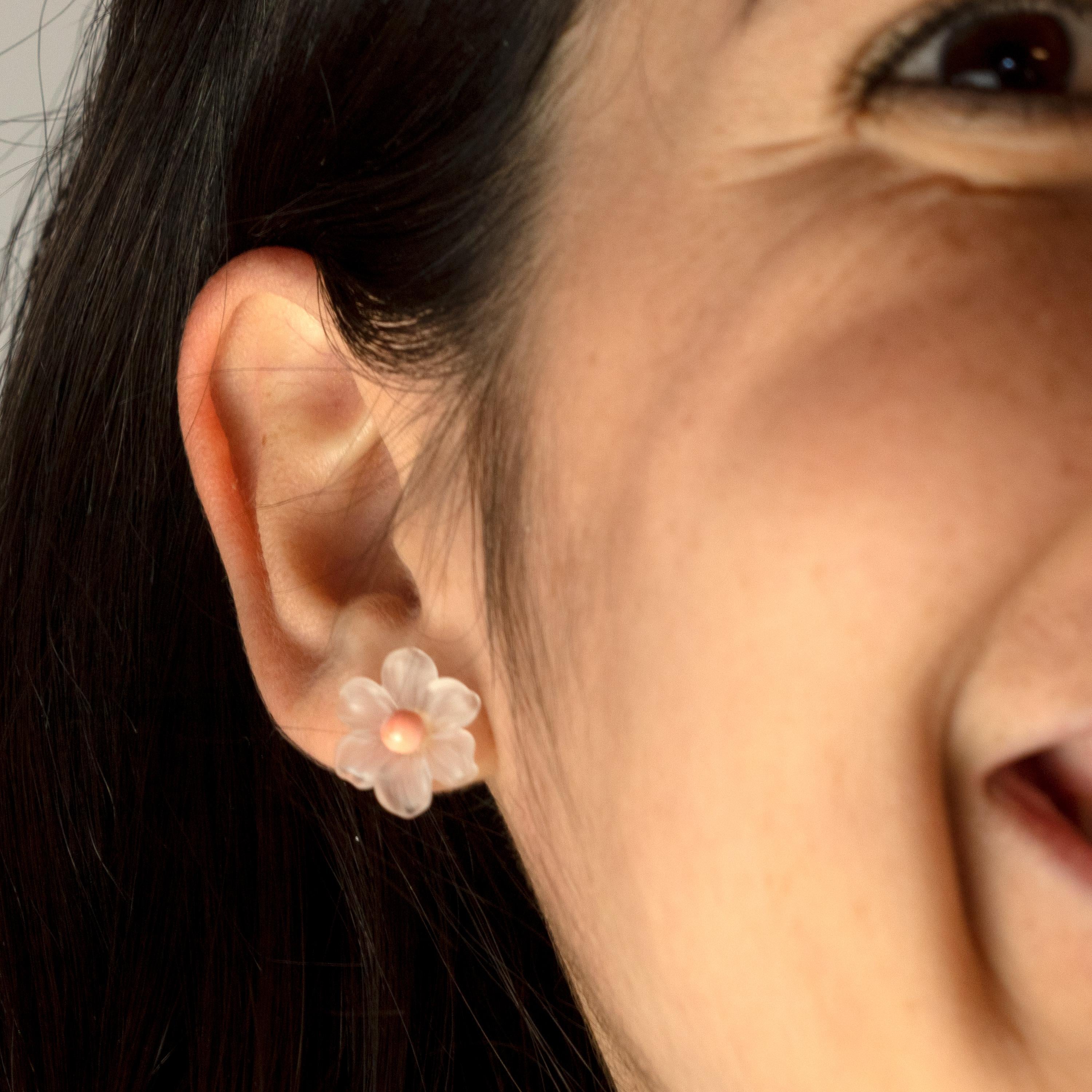 Pendientes de oro de 14 quilates tallados en cristal de roca con forma de flor, hechos a mano en Italia en venta 3