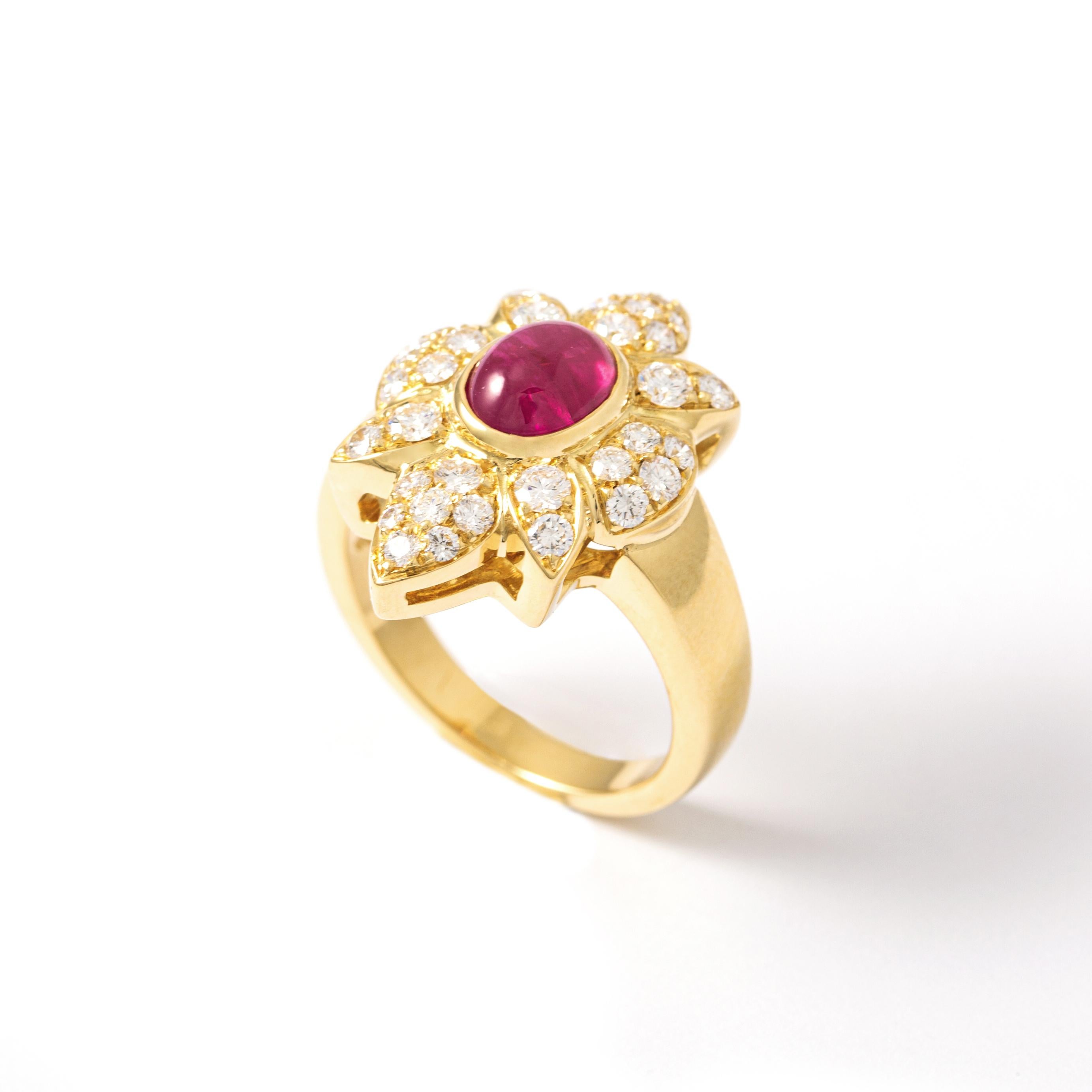 Flower Ruby and Diamond Ring In New Condition For Sale In Geneva, CH