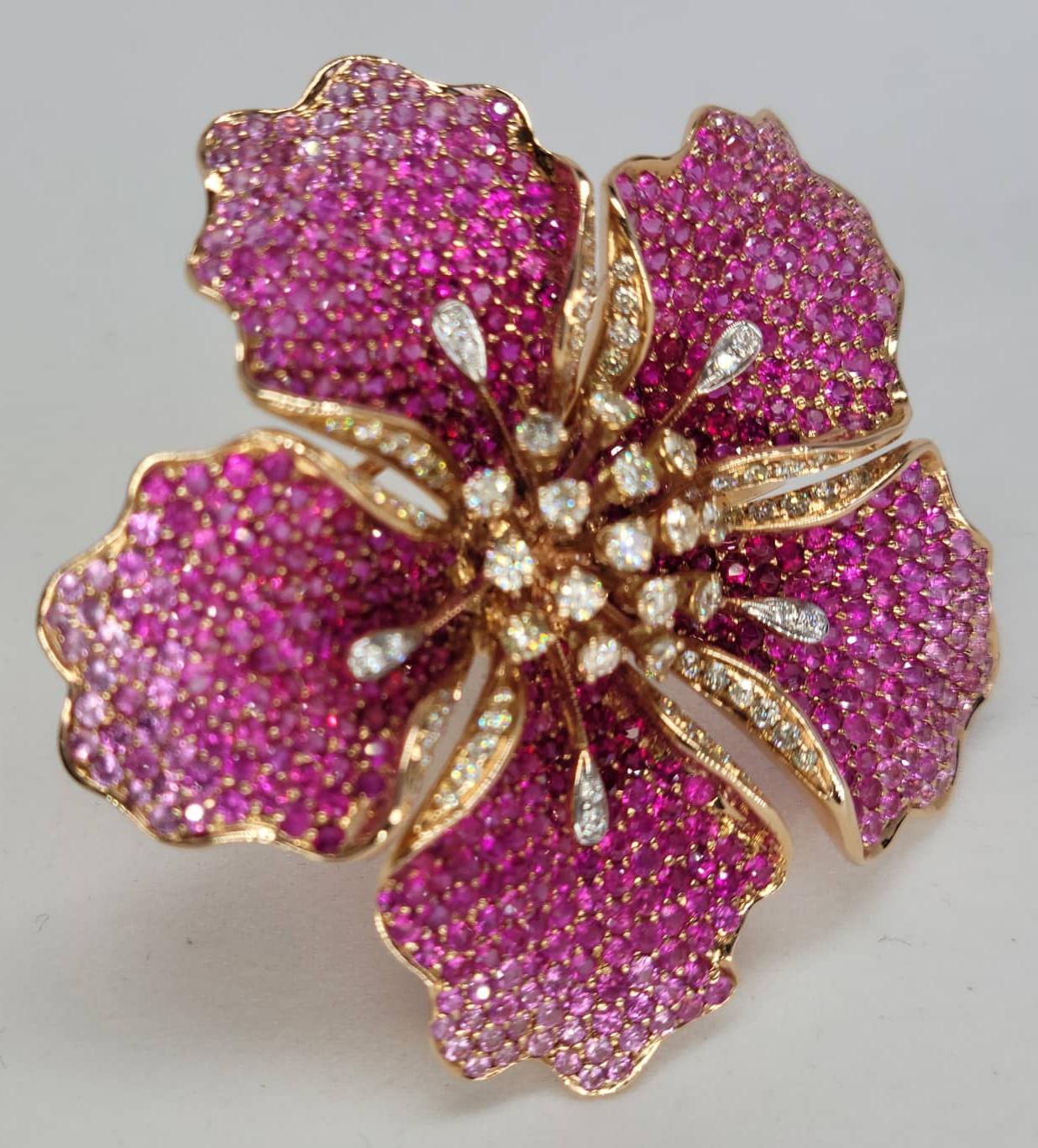 Colgante Broche Anillo Cóctel Flor Rubí y Zafiros, Tres en Uno, Único en venta 6