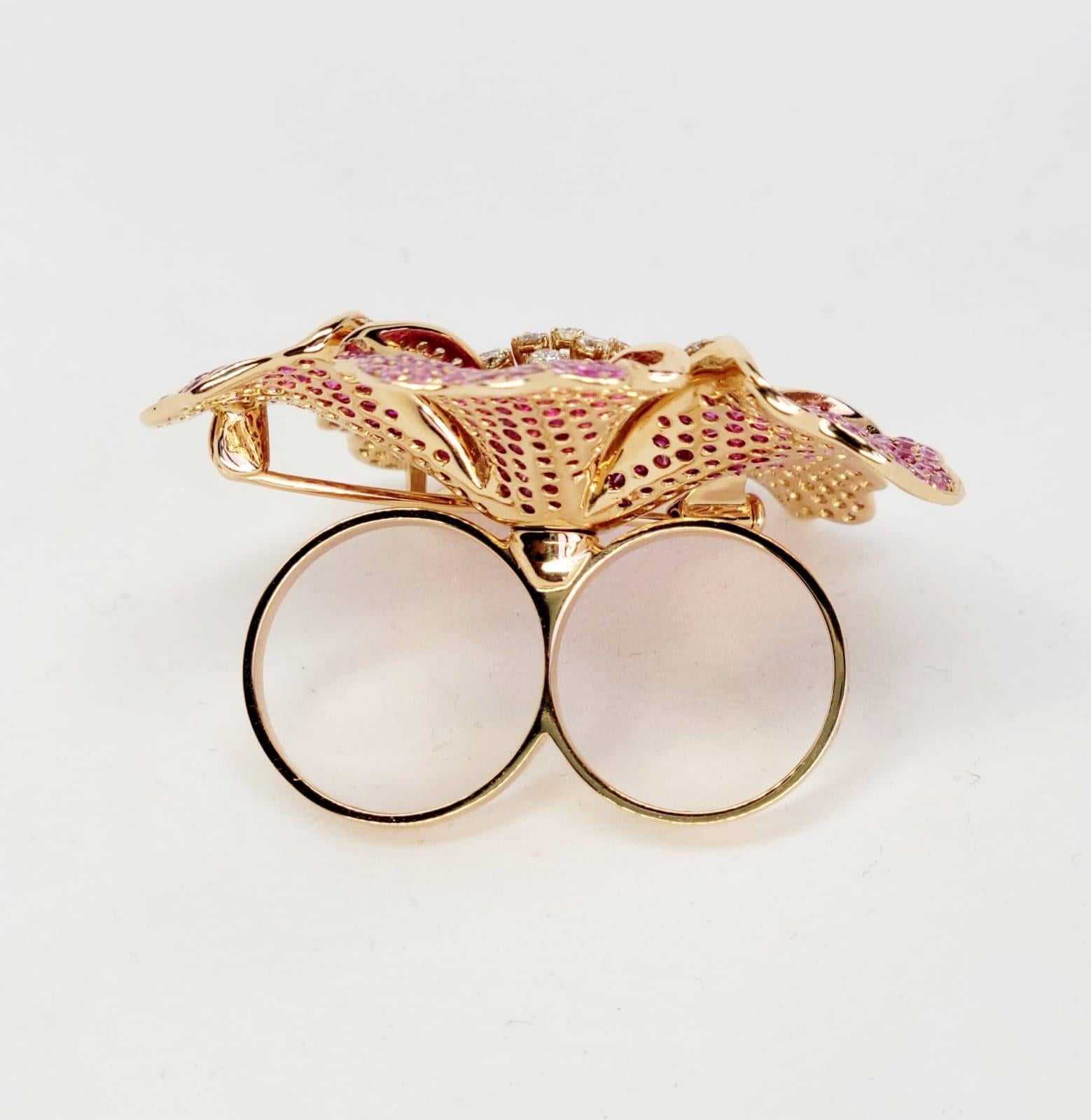 Colgante Broche Anillo Cóctel Flor Rubí y Zafiros, Tres en Uno, Único en venta 4