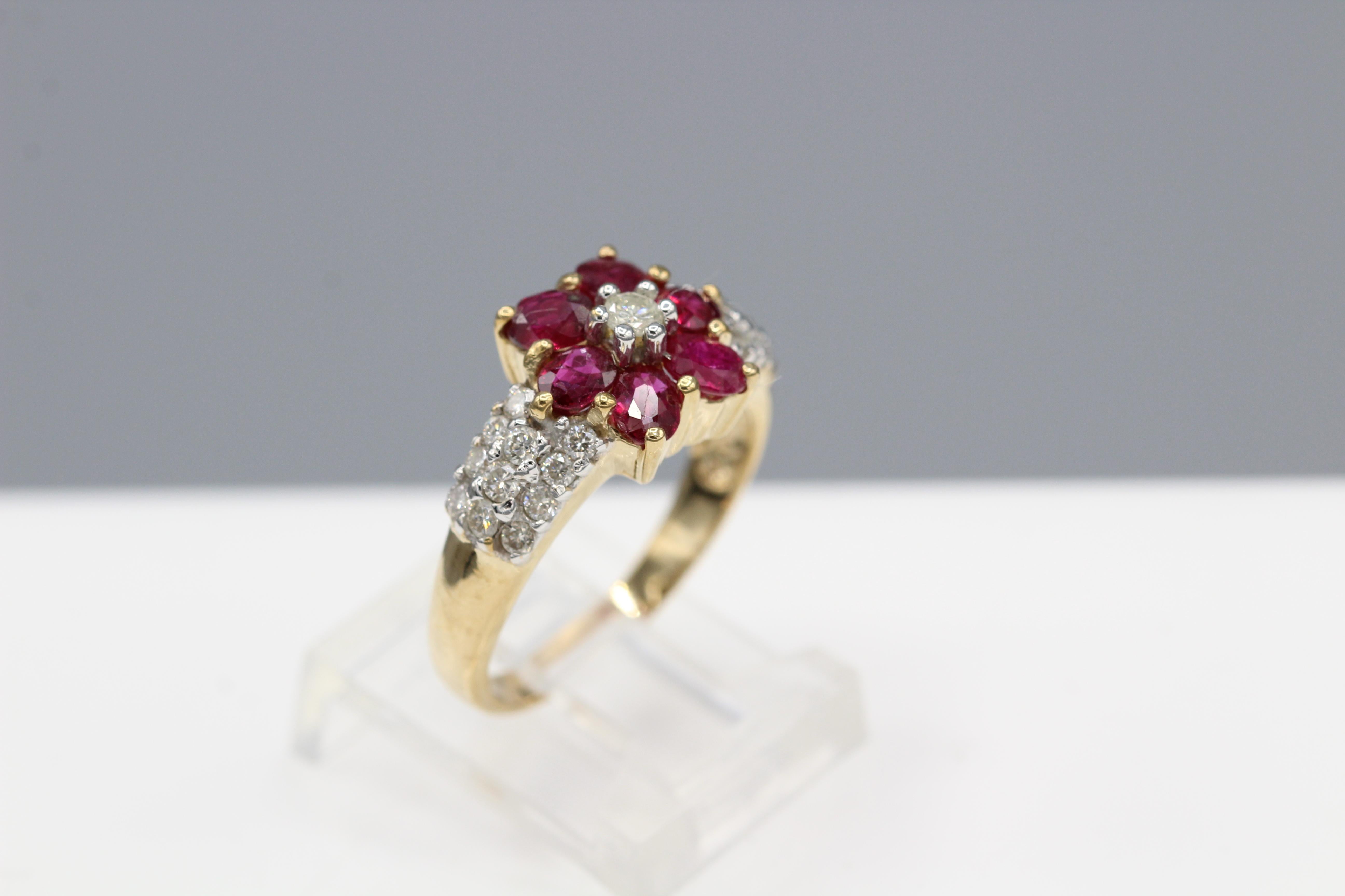 Flower Ruby Ring 14 Karat Yellow Gold and Diamonds For Sale 2