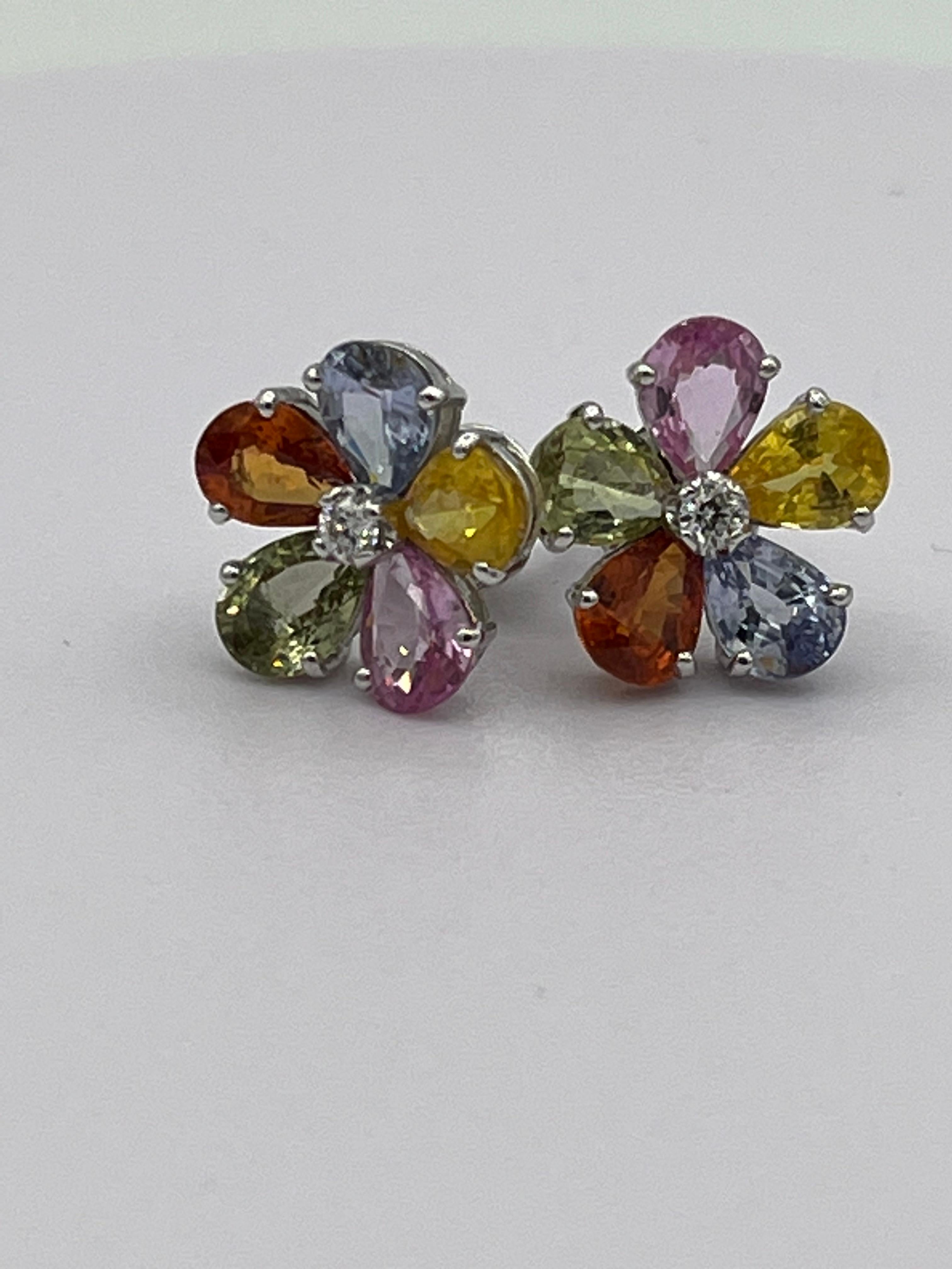 Oro blanco de 18 k
zafiro de 7,93 ct
0,12 ct diamante
ca. 15 mm
5,8 gramos