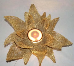 Flower Sconce in Gilded Metal Wire and Agate Heart