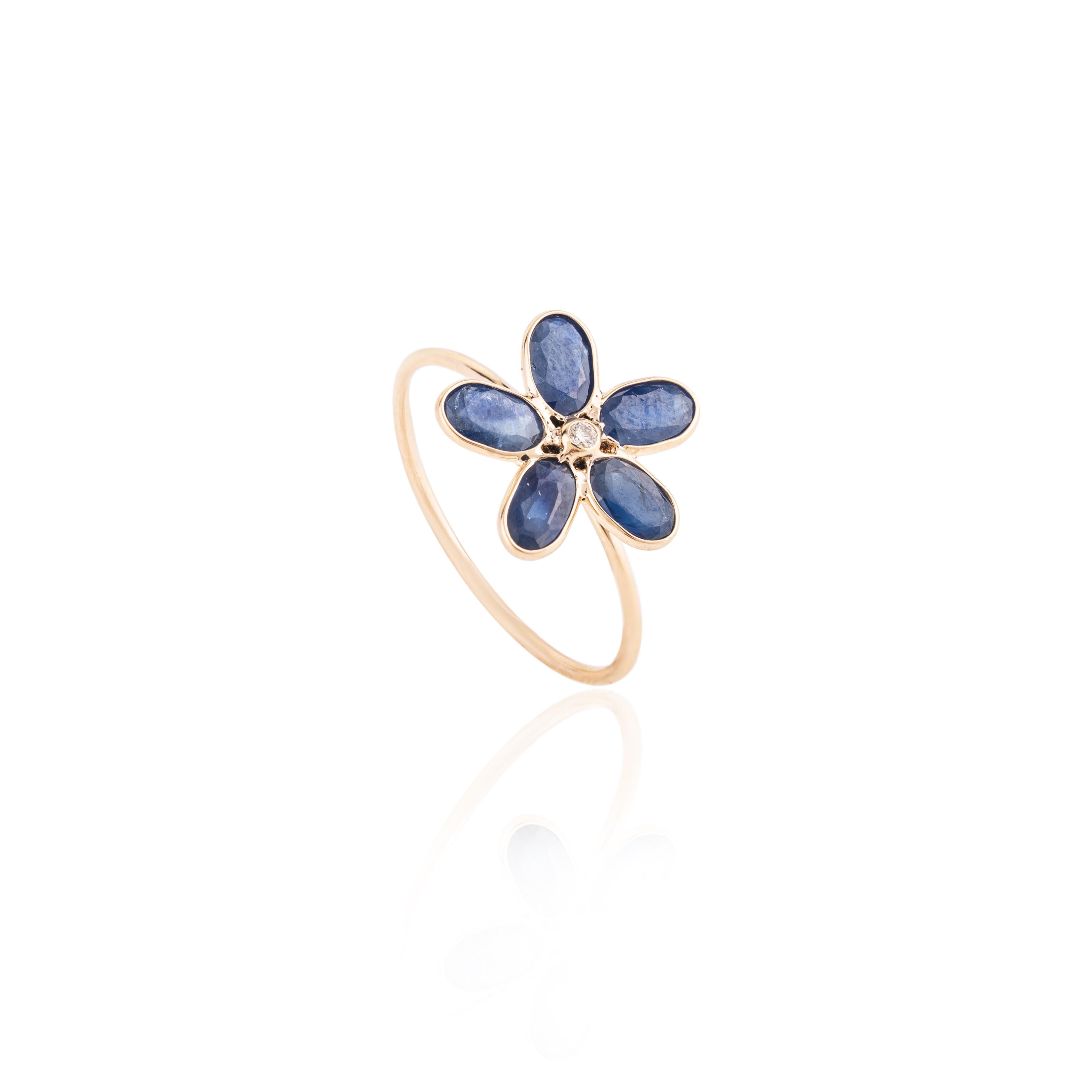 Im Angebot: Ring in Blumenform mit blauem Saphir und Diamant für sie aus 18 Karat Gelbgold () 7