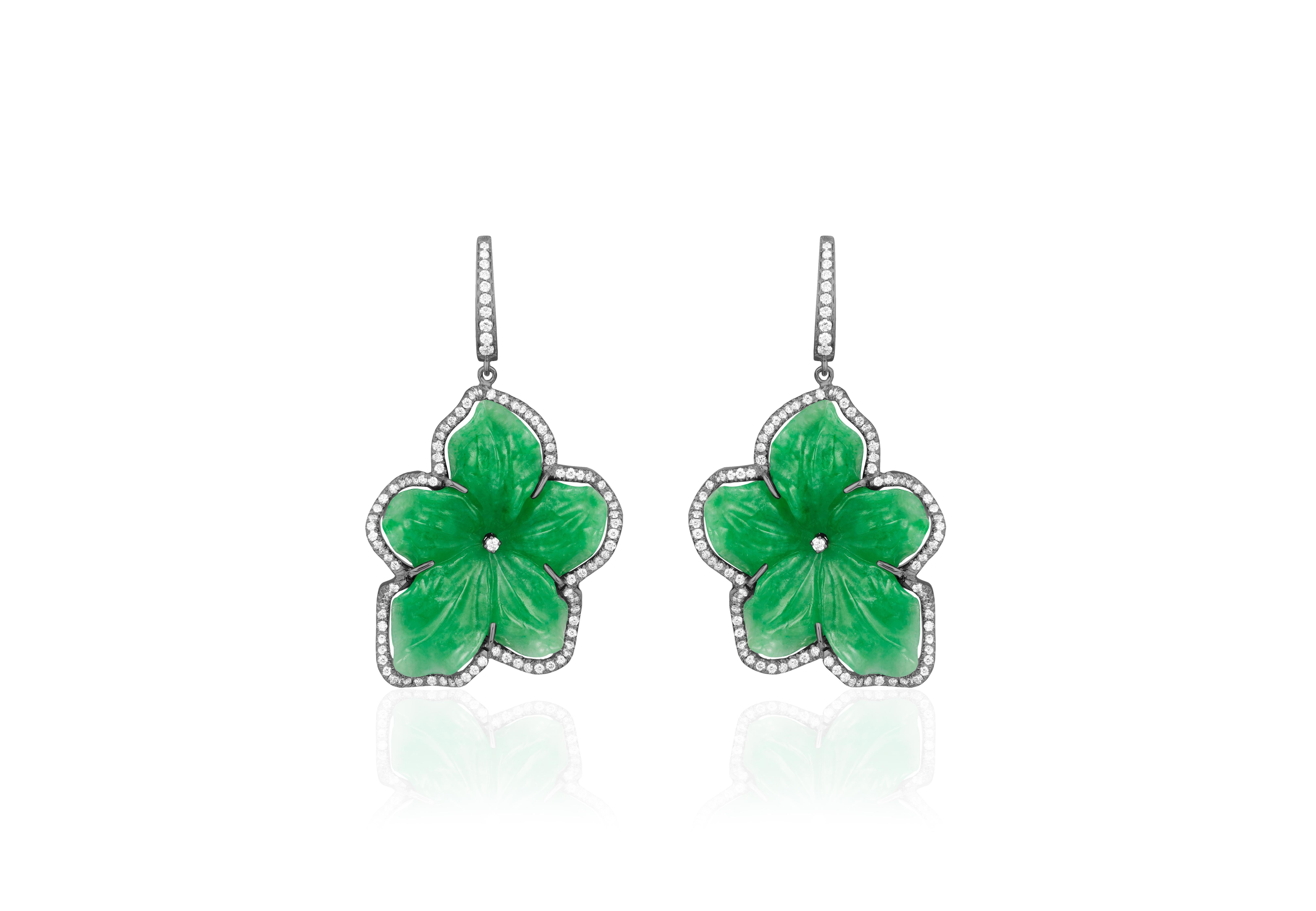 Flower Shape Carved Jade Earrings with Diamonds in 18k White Gold, from 'G=One' Collection

Gemstone Weight: Jade: 50.08 Carats

Diamond: G-H / VS, Approx Wt: 1.55 Carats