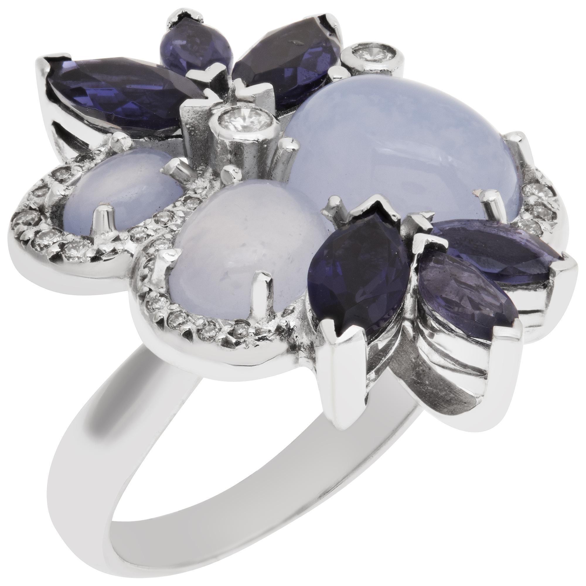 Flower Shape Tanzanite and Diamond Ring in 18k White Gold For Sale 1