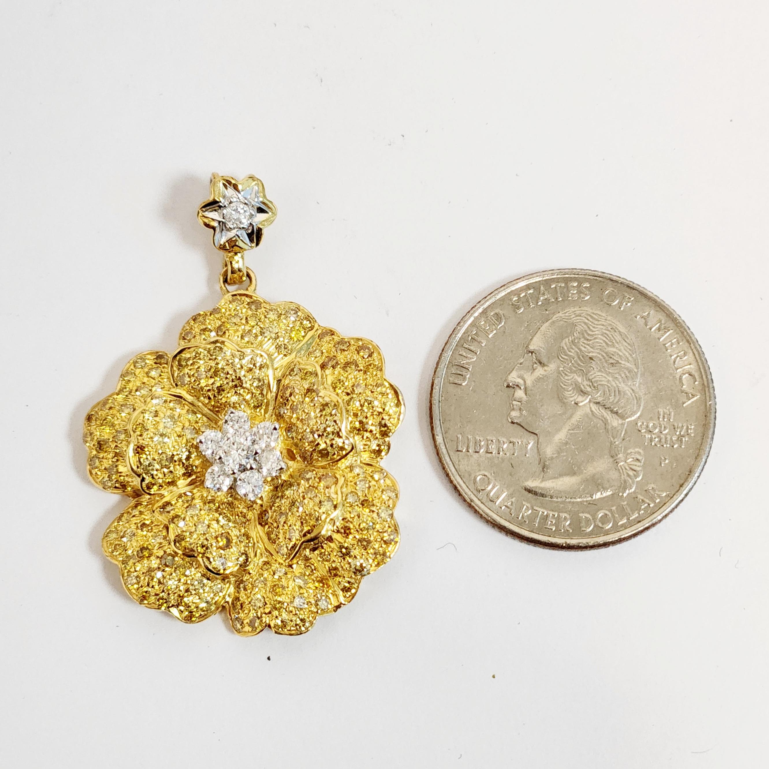 Round Cut Flower Shaped Fancy Diamond Pendent For Sale