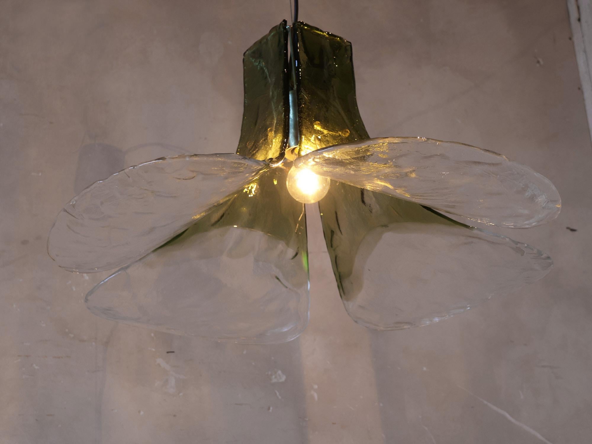 Italian Flower-shaped green Murano glass hanging lamp, 1960s For Sale