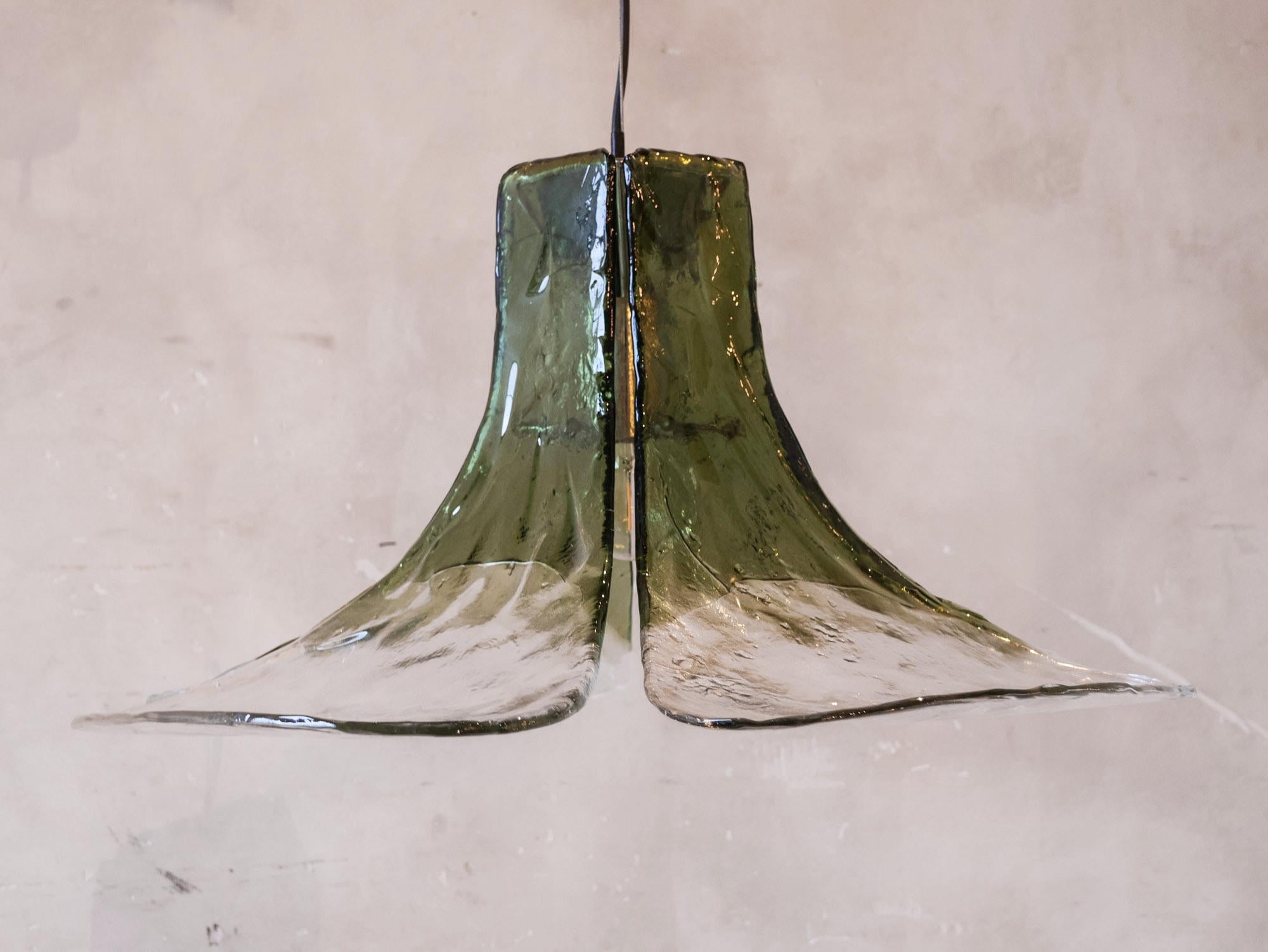 Flower-shaped green Murano glass hanging lamp, 1960s For Sale 1