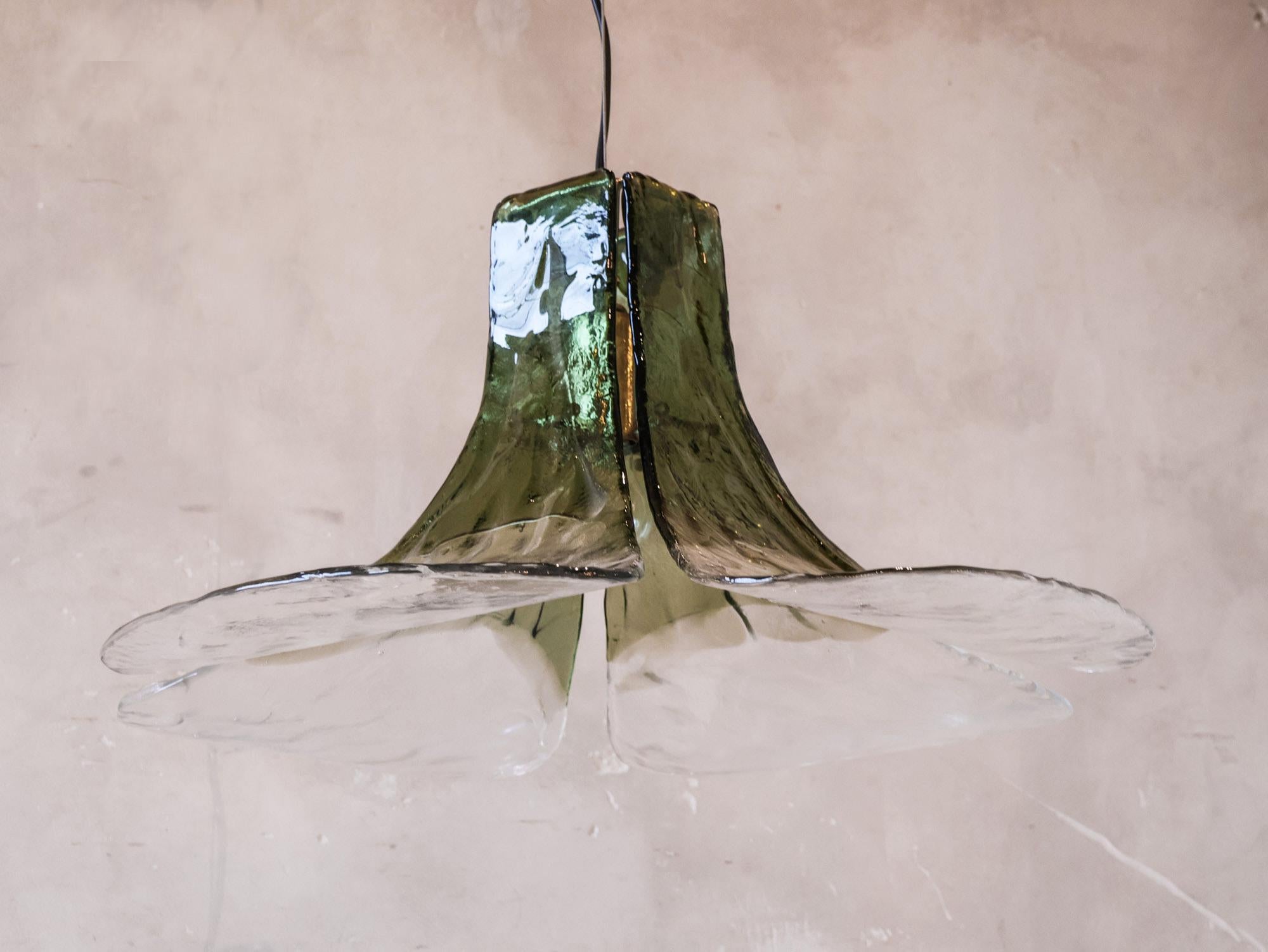 Flower-shaped green Murano glass hanging lamp, 1960s For Sale 2