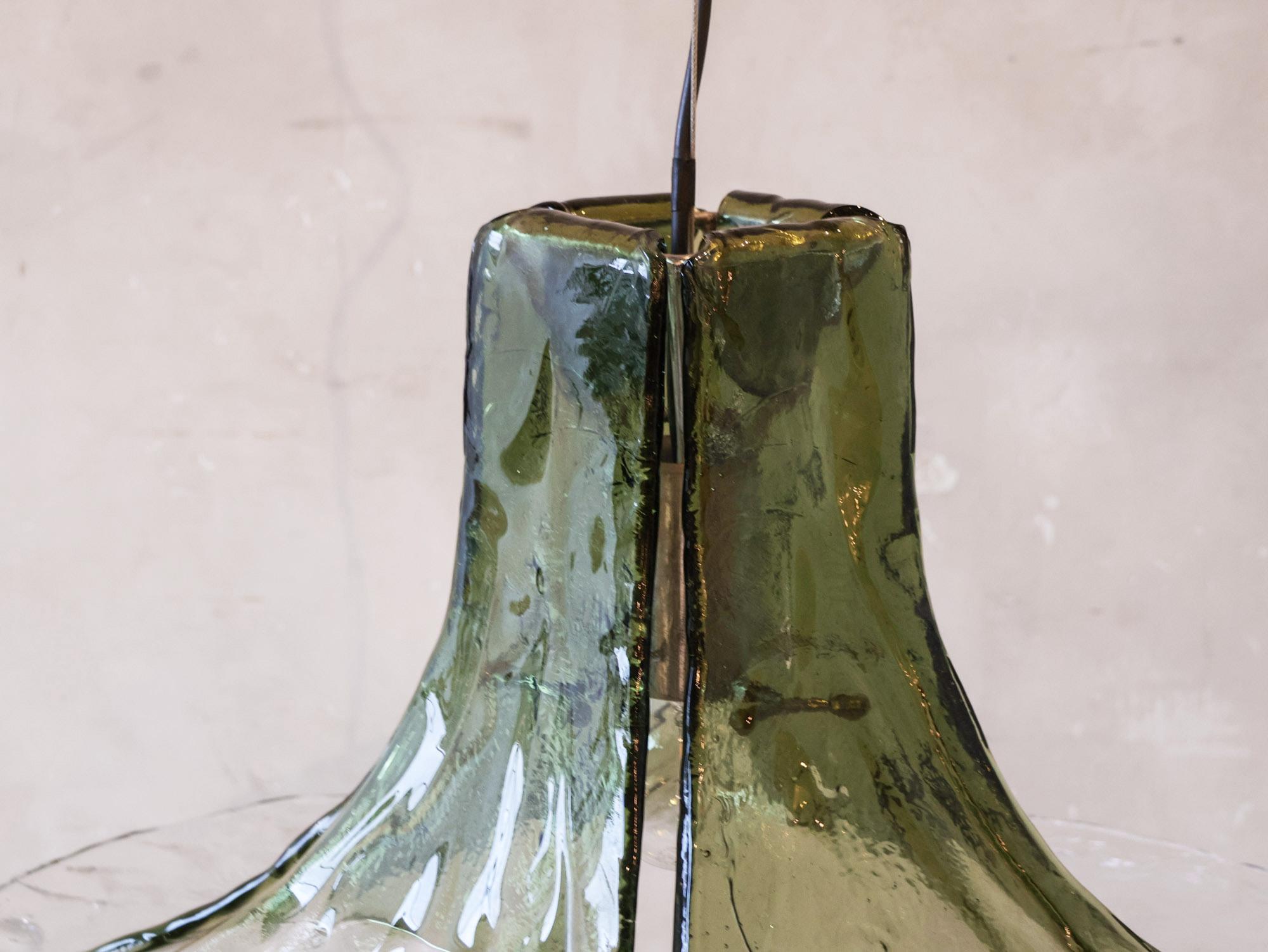 Flower-shaped green Murano glass hanging lamp, 1960s For Sale 3