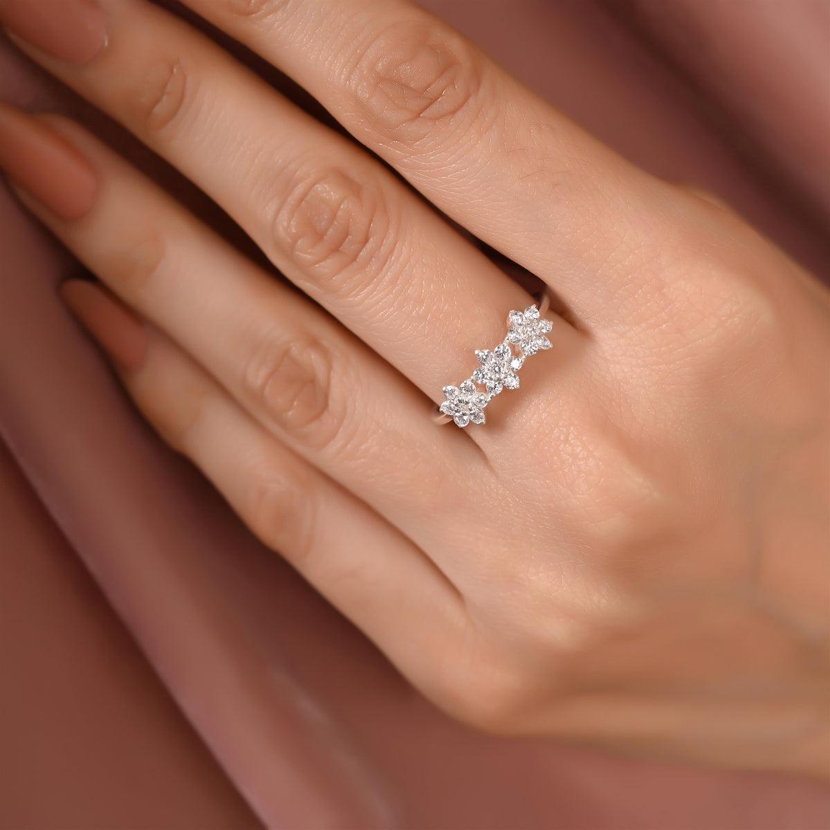 Women's or Men's Flower Shaped Moissanite Wedding Ring 925 Sterling Silver Basic Engagement Ring. For Sale