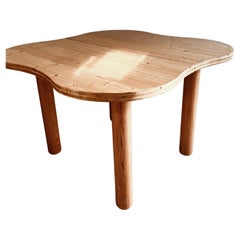 Flower shaped pine table from the 70s
