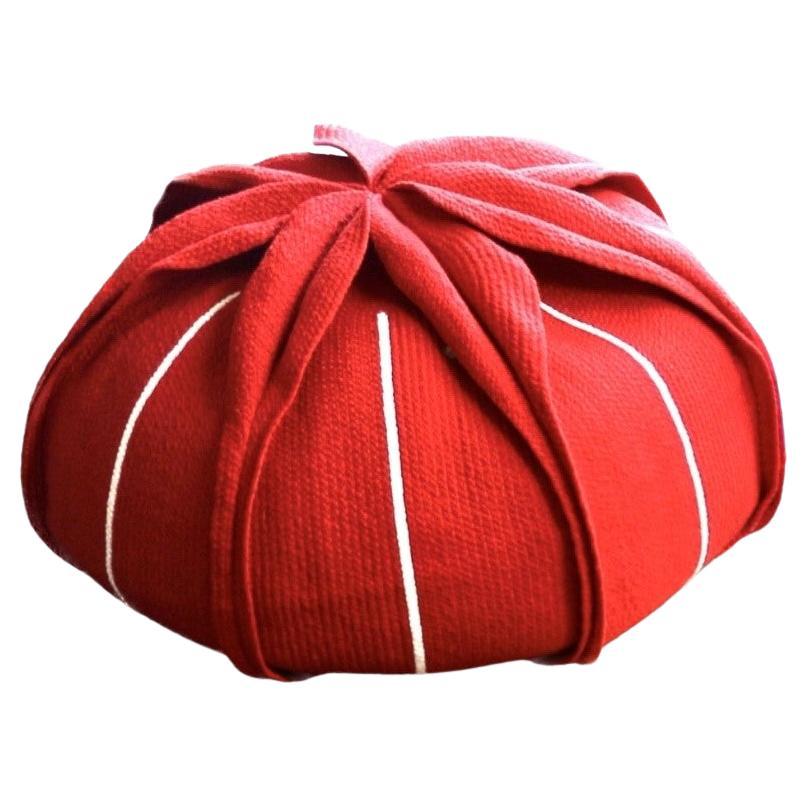 Flower Shaped Pouf - Eucharis Red Big For Sale
