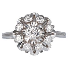 Flower-shaped ring in 18-carat