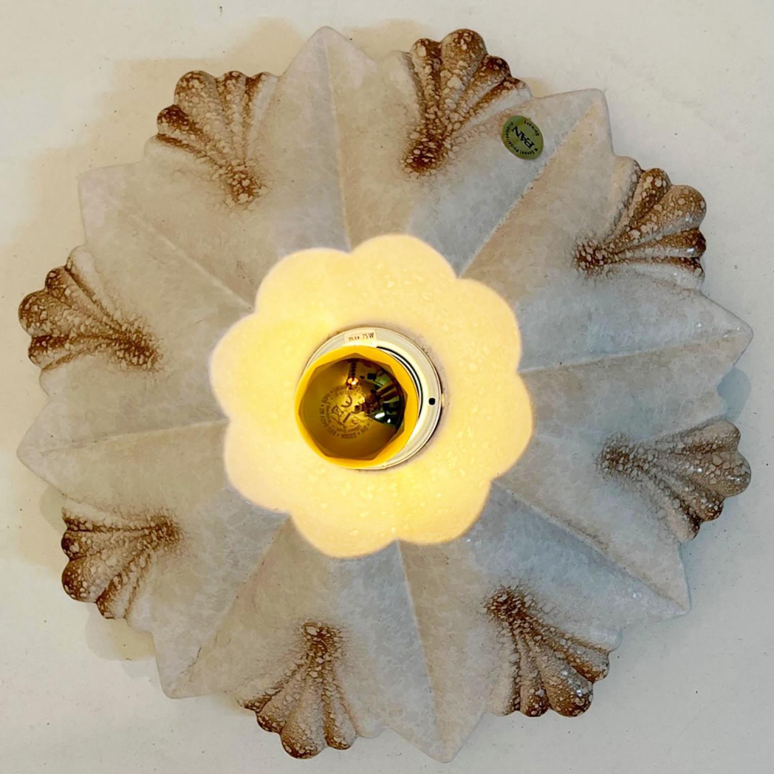 Flower Shell White Sand Ceramic Wall Light by Hustadt Keramik, Germany, 1970 For Sale 4