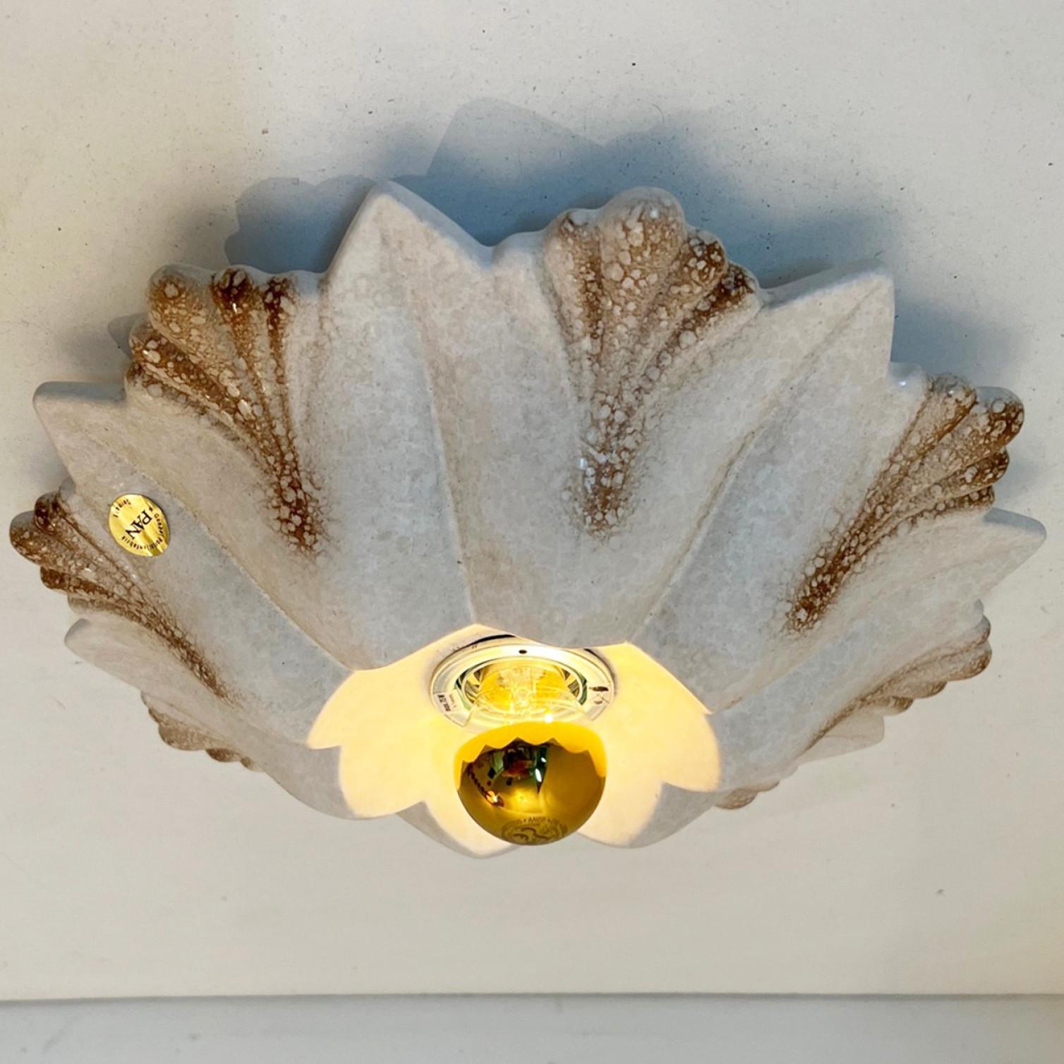 Flower Shell White Sand Ceramic Wall Light by Hustadt Keramik, Germany, 1970 For Sale 2