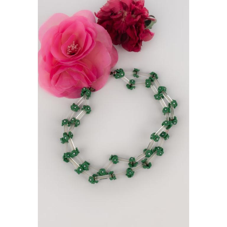 Collana corta a due file di fiori, anni '60 in vendita 4