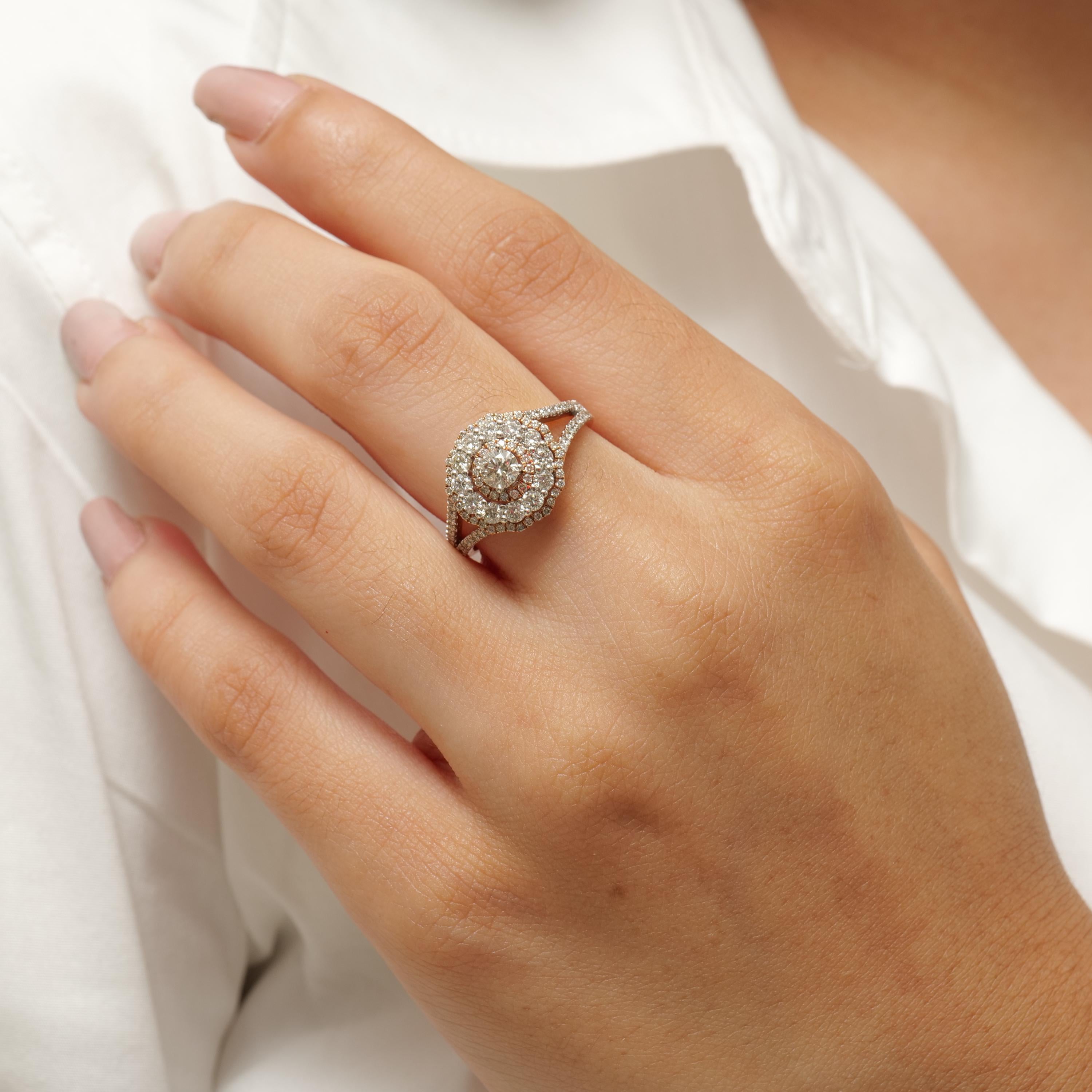 Flower Solitaire Natural Diamond Cluster Ring in 14K Solid Gold (Certified) (Art déco) im Angebot