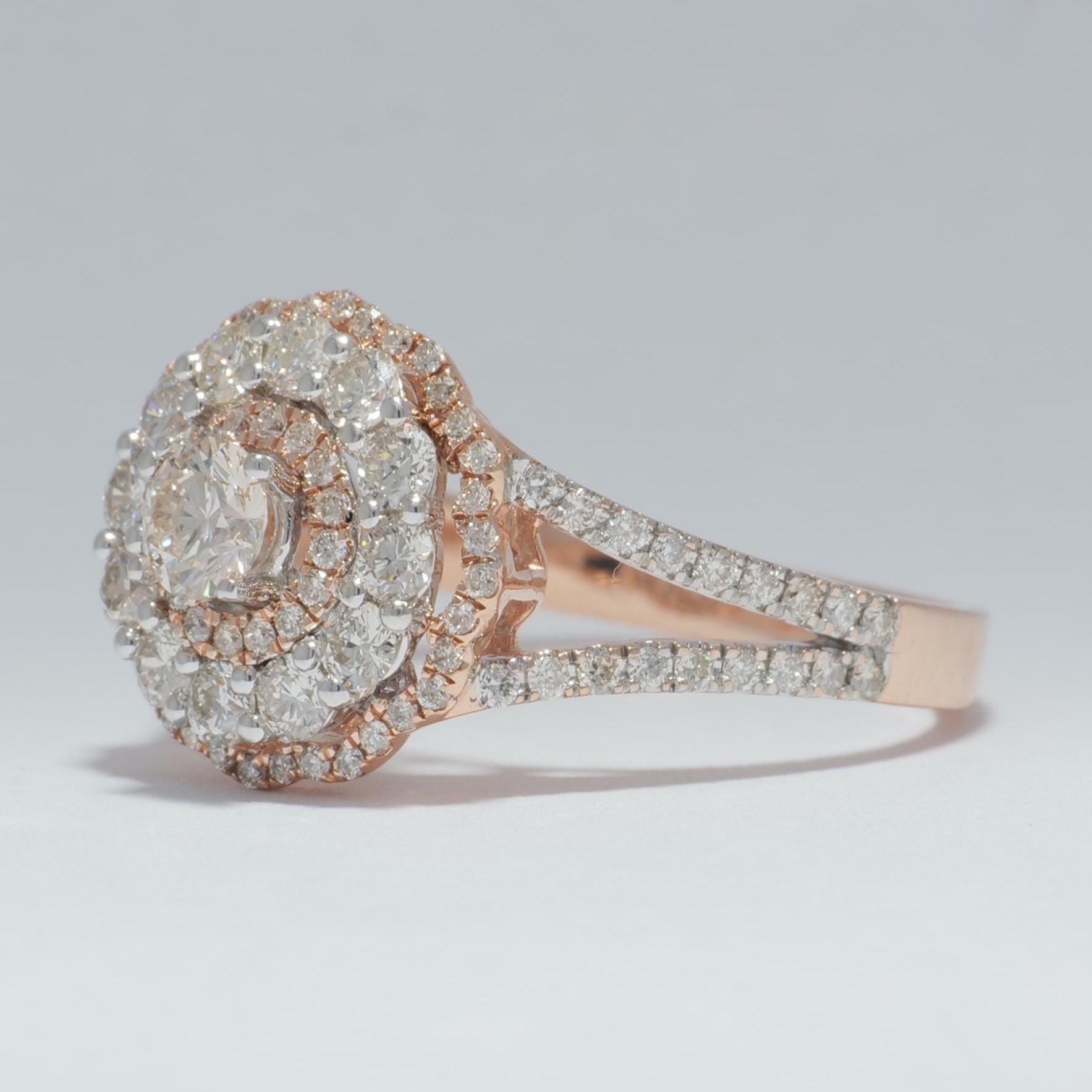 Flower Solitaire Natural Diamond Cluster Ring in 14K Solid Gold (Certified) im Zustand „Neu“ im Angebot in New Delhi, DL