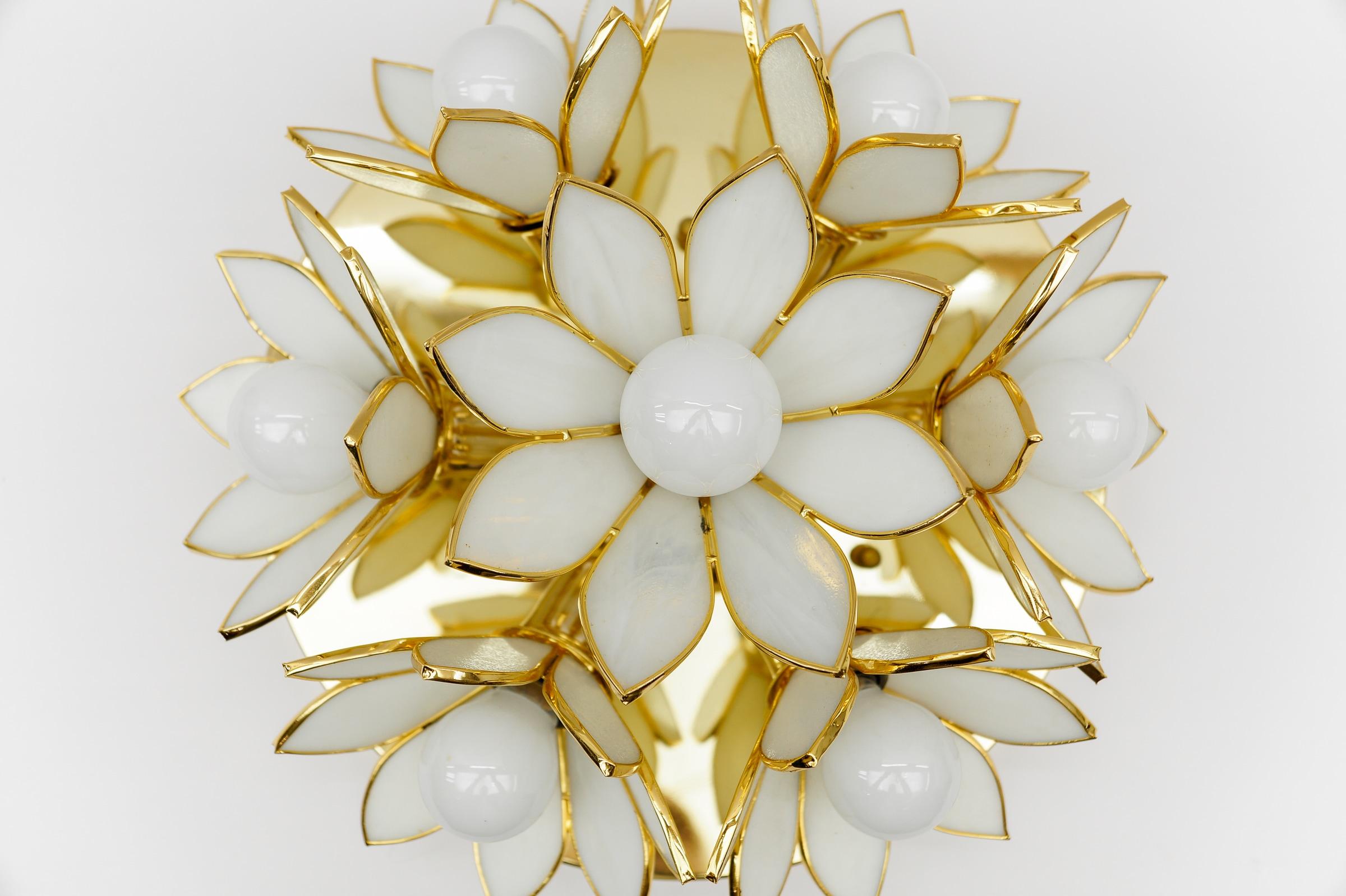 Flower Spherical Wall or Ceiling Lamps in Brass, 1960s im Angebot 4