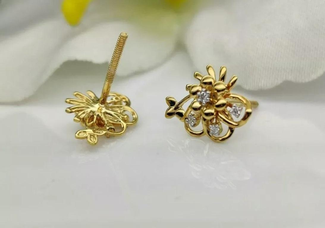 Round Cut Flower Stud Earring 14k Solid Gold Diamond Vintage Jewelry For Sale